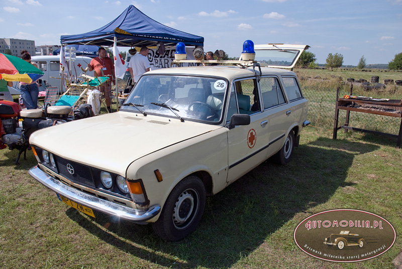 Album Samochod w FSO Polski Fiat 125p Sanitarka 1972 r