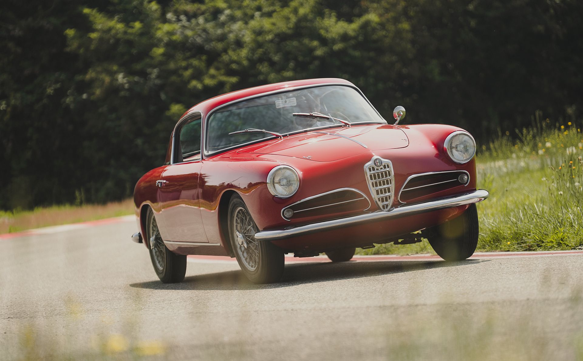 Alfa Romeo i Luna Rossa – dwie legendy na trasie 1000 Miglia 2025