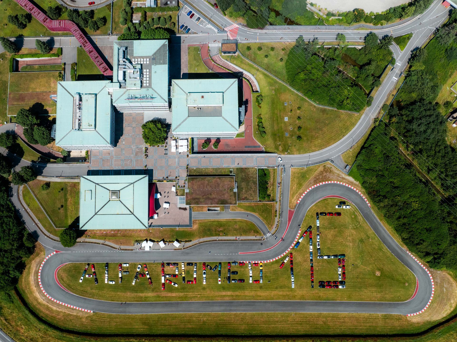 115. urodziny Alfa Romeo - historia, emocje i przyszłość marki