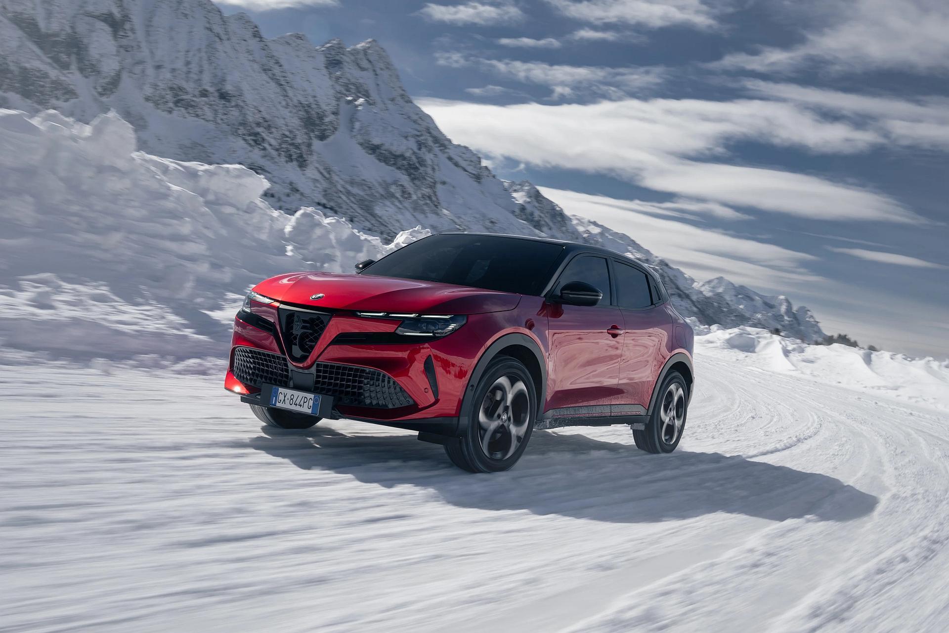 75 lat napędu na cztery koła w Alfie Romeo - od "Matty" po inteligentne Q4