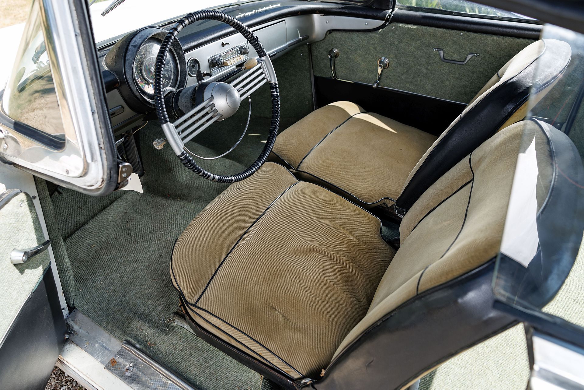 Francuska elegancja lat 50. - Simca Plein Ciel