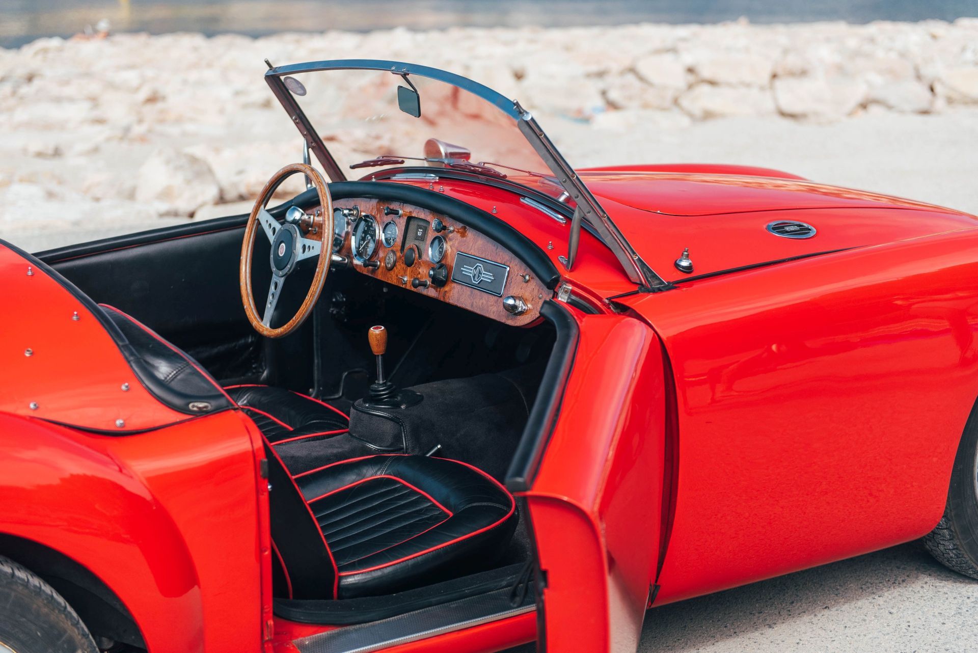 MG A 1500 Roadster - klasyk kina i romantyzmu z Lazurowego Wybrzeża