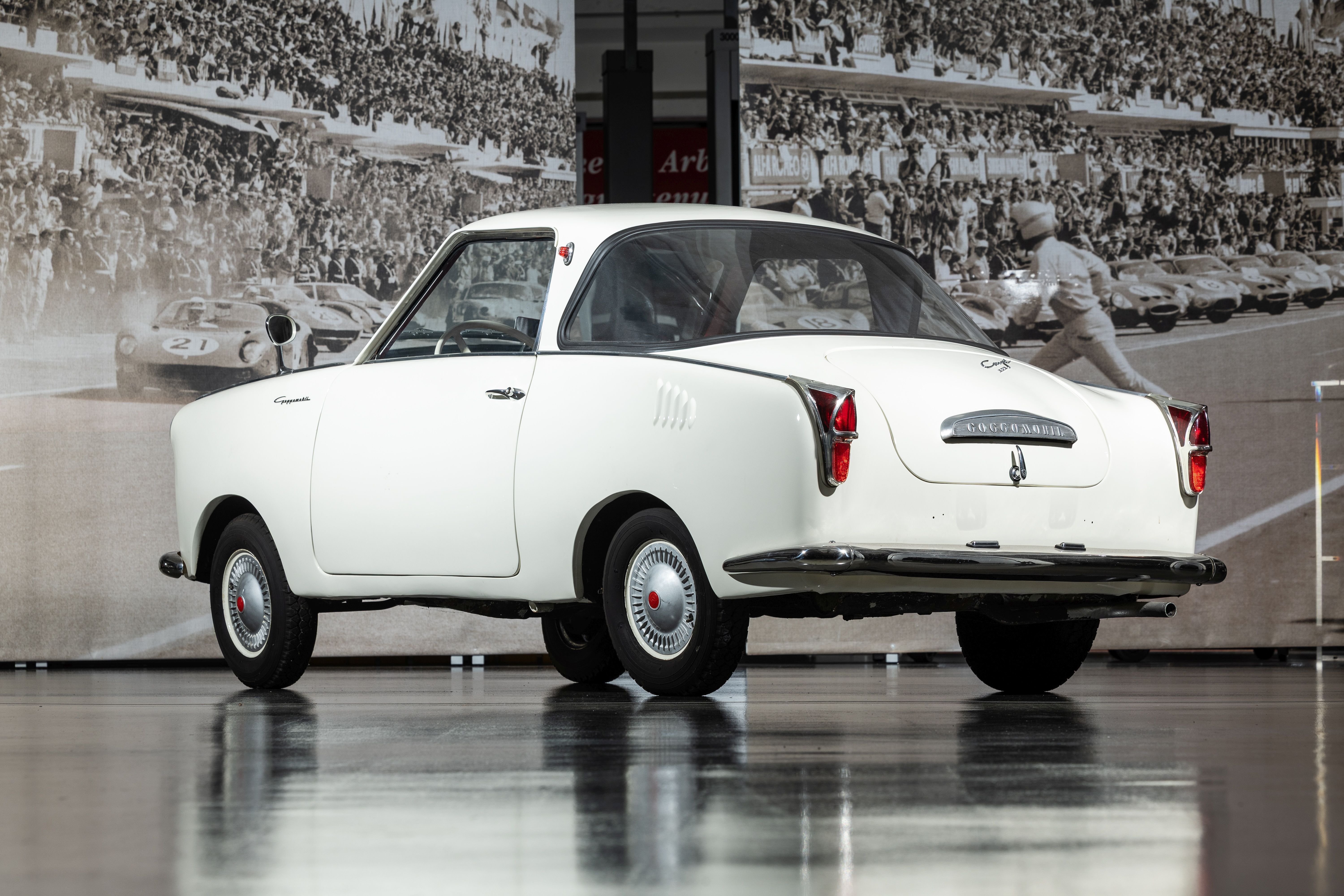 Powojenny optymizm w miniaturze - Goggomobil TS 250 Coupé