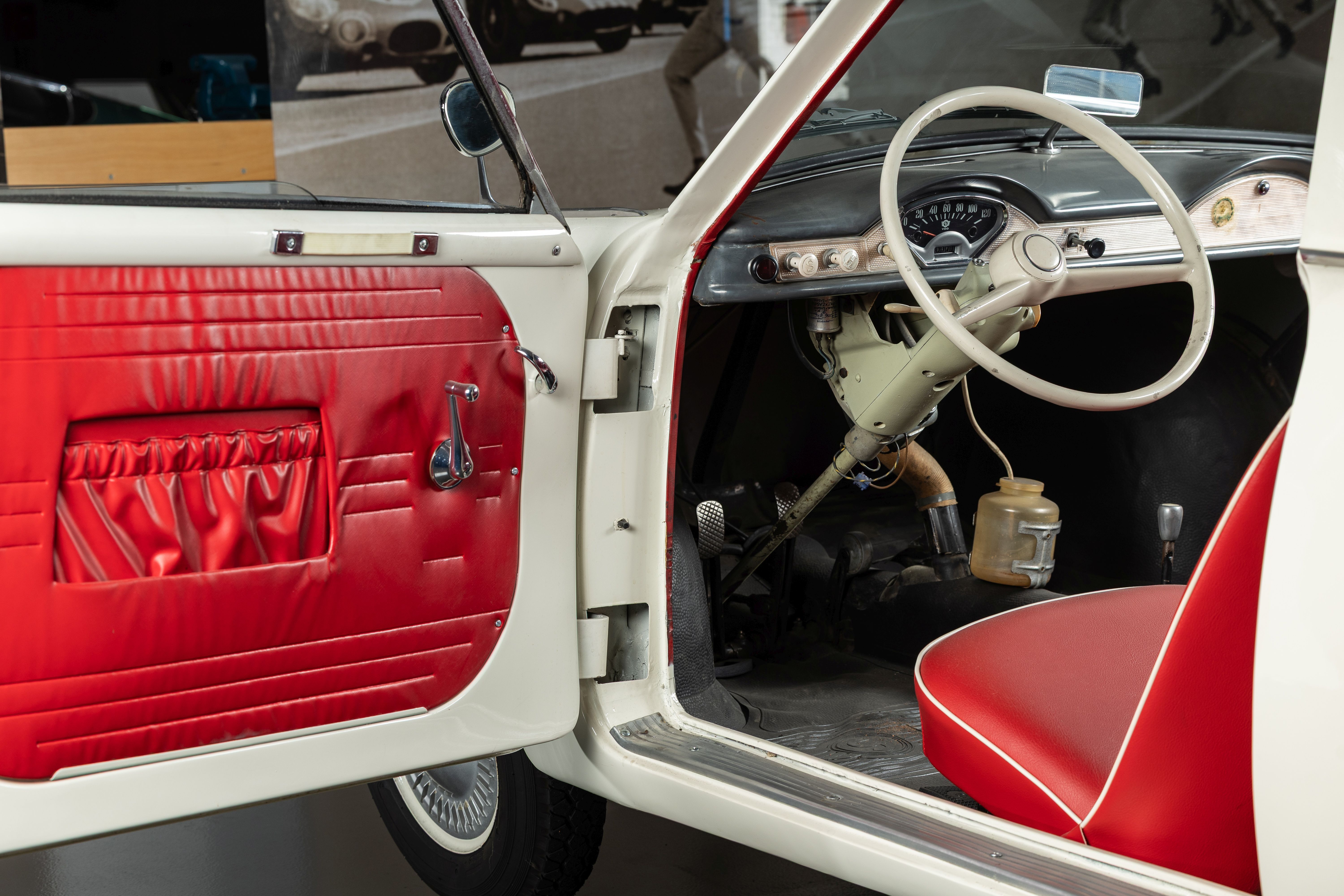 Powojenny optymizm w miniaturze - Goggomobil TS 250 Coupé
