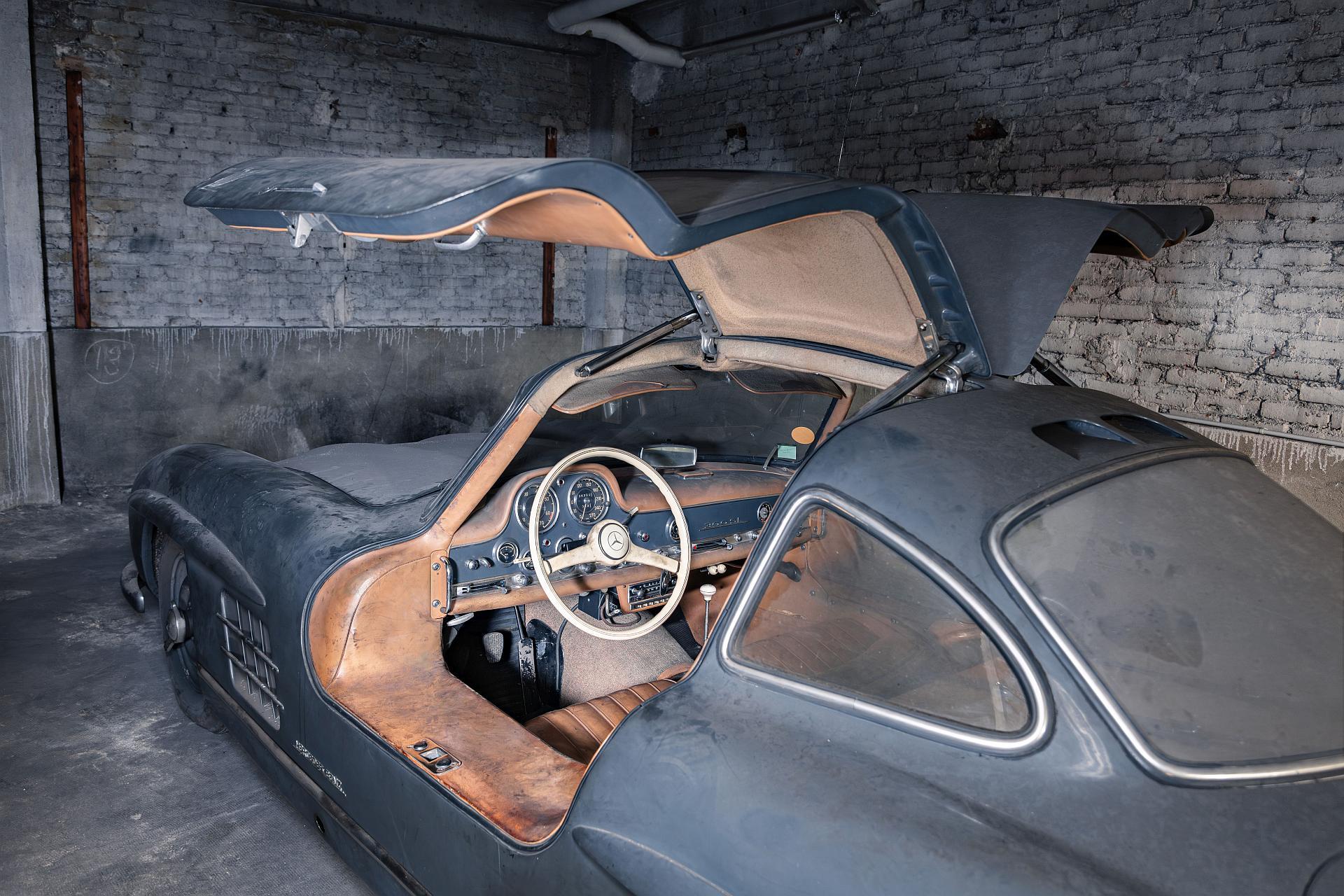 Święty Graal kolekcjonerów - oryginalny Mercedes-Benz 300 SL "Gullwing" z paryską duszą