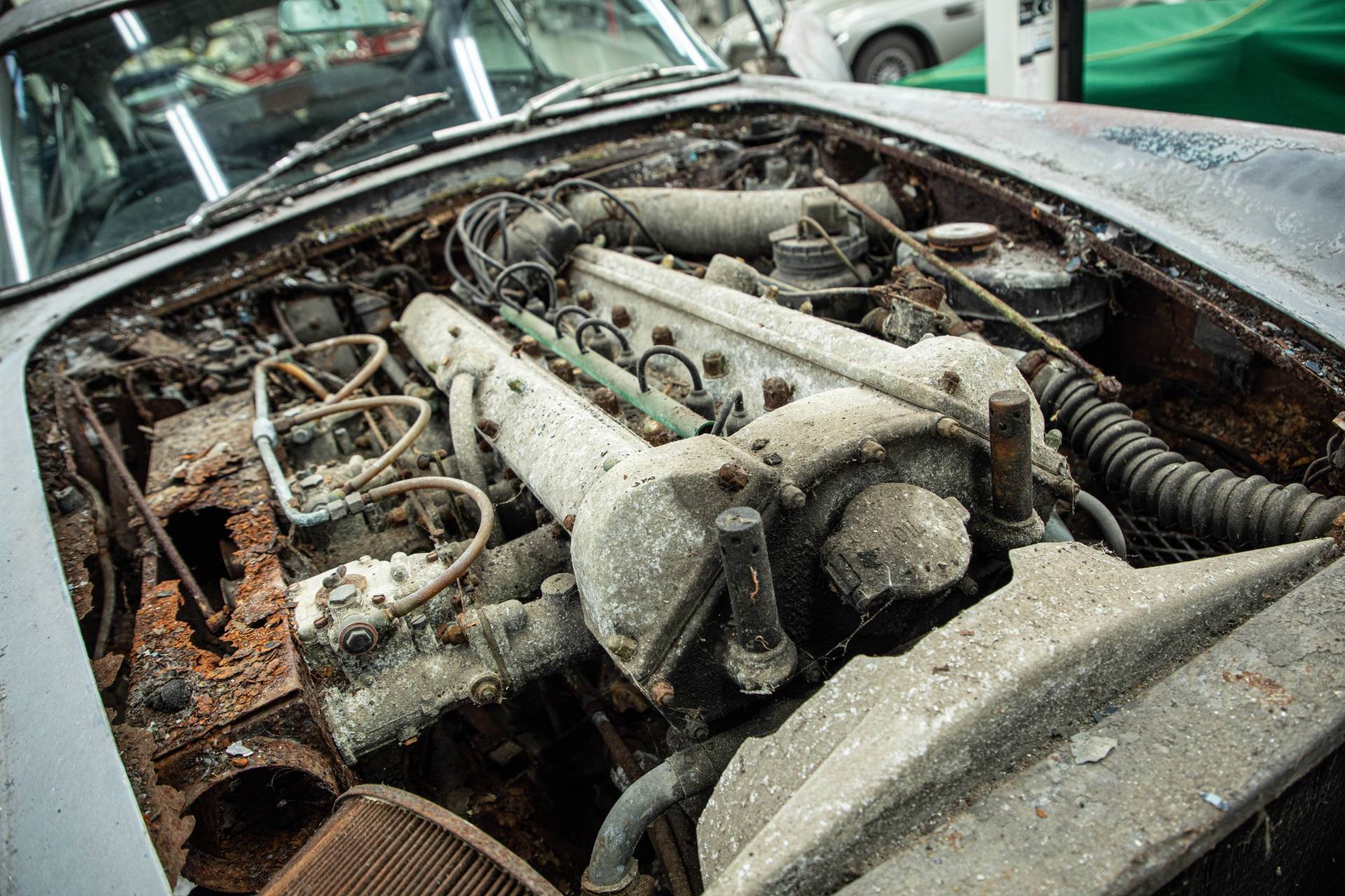 Aston Martin DB5 - 50 lat czekania na perfekcję