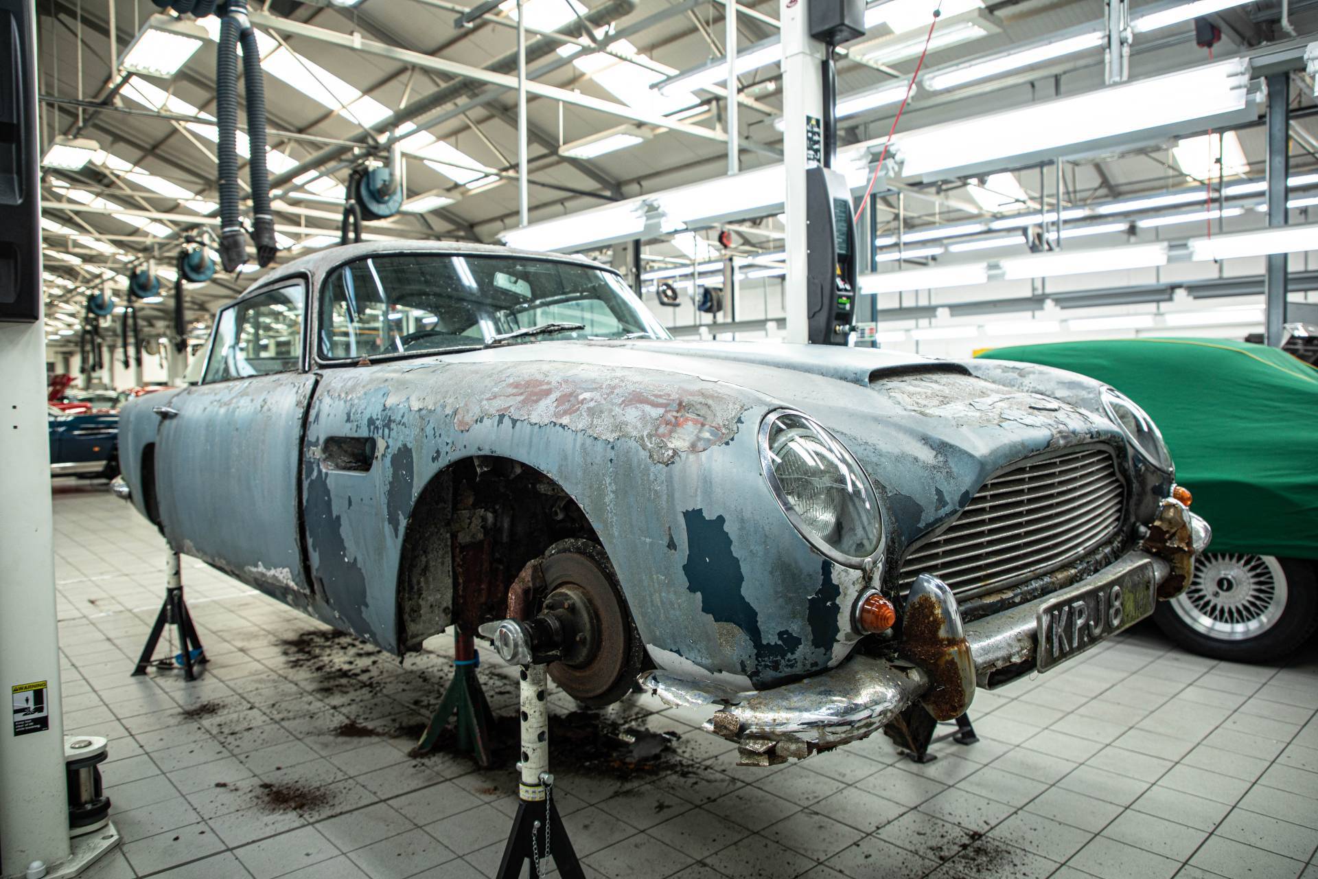 Aston Martin DB5 - 50 lat czekania na perfekcję