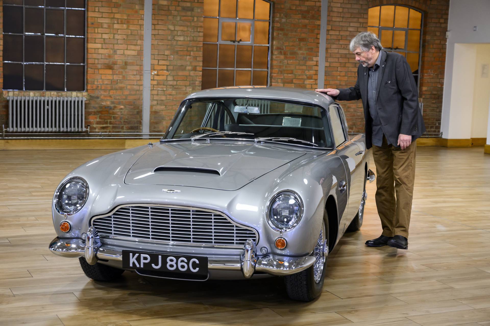Aston Martin DB5 - 50 lat czekania na perfekcję