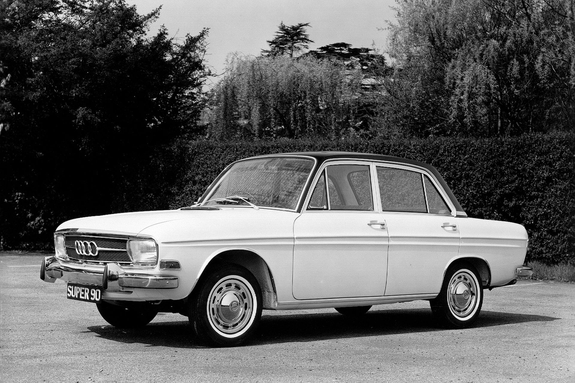 Audi F103 - samochód, który postawił markę na nogi
