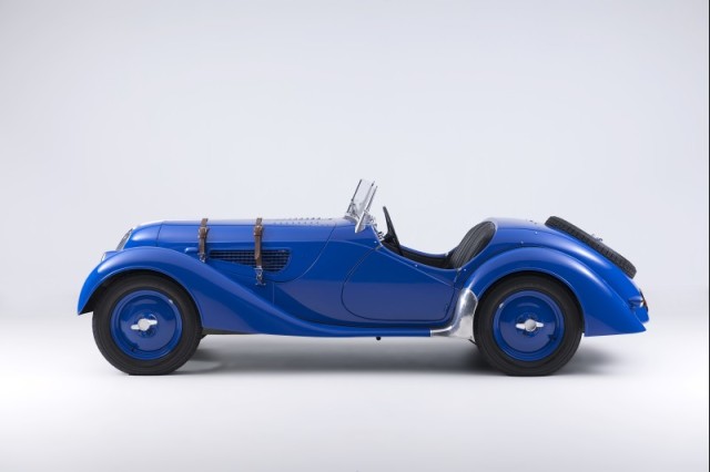 75 lat BMW 328