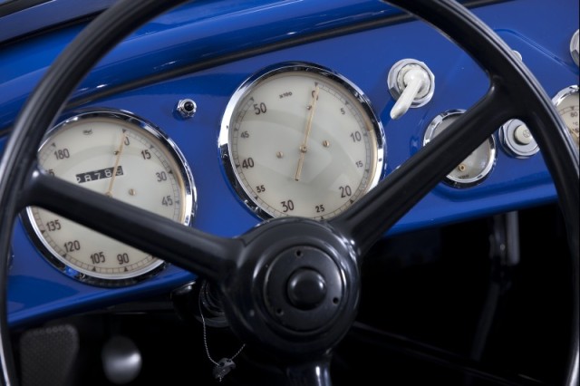 75 lat BMW 328
