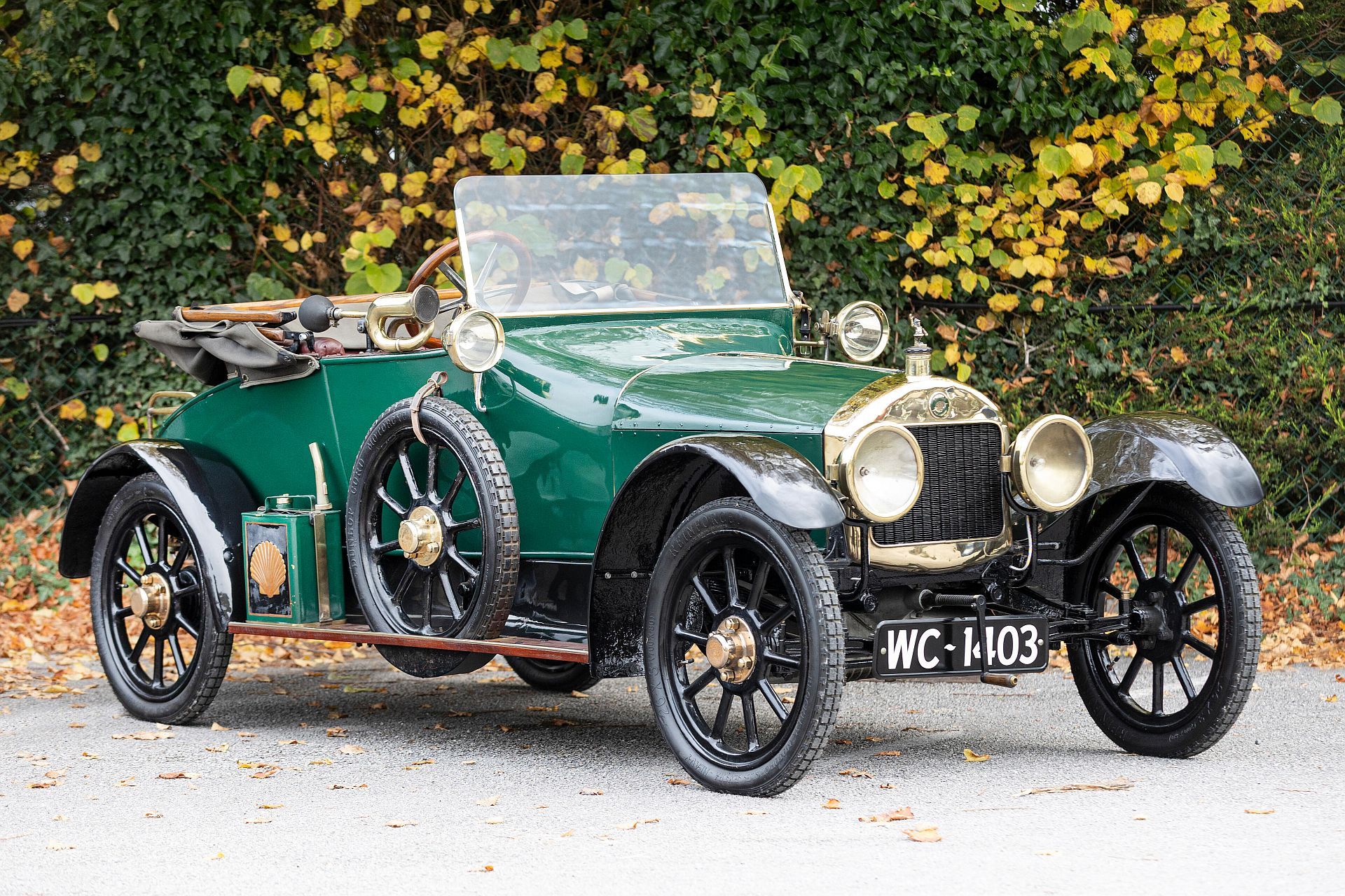 Enfield 10hp Tourer 1915 - ostatni blask epoki edwardiańskiej