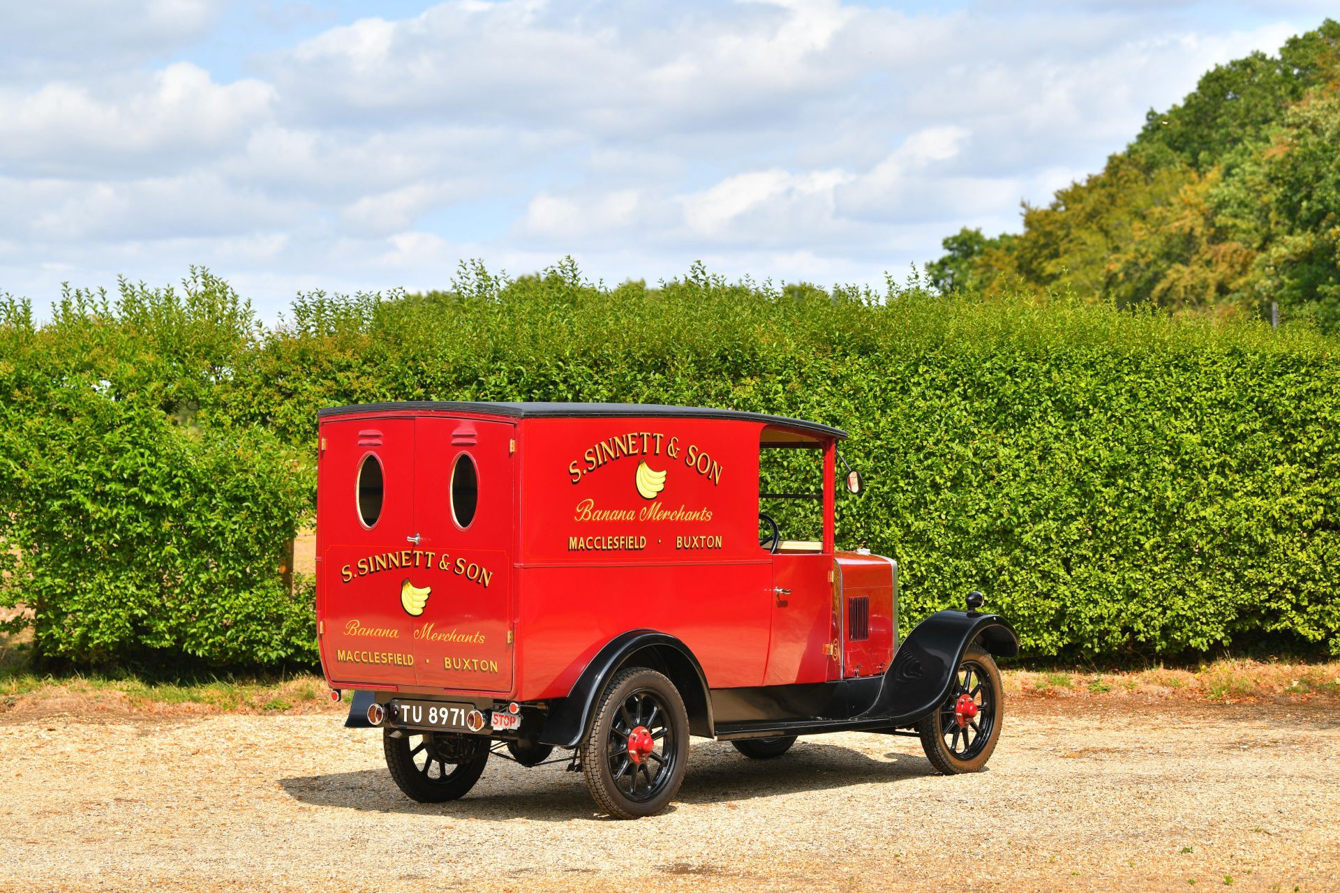 Singer 10/26hp Delivery Van - klasyczny dostawczak, który woził banany