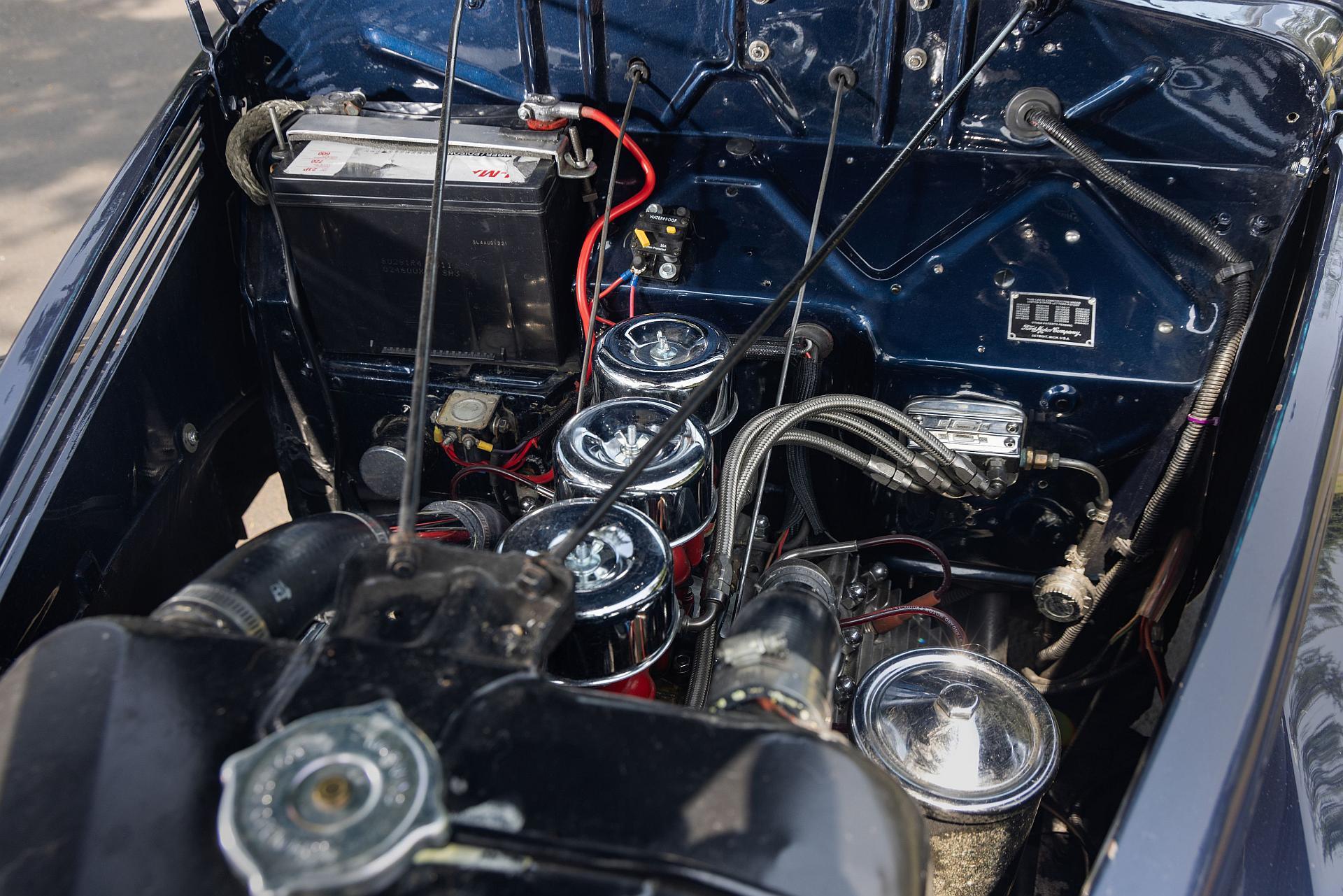Ford Deluxe Convertible Sedan - najrzadszy i najbardziej luksusowy Ford swojej epoki