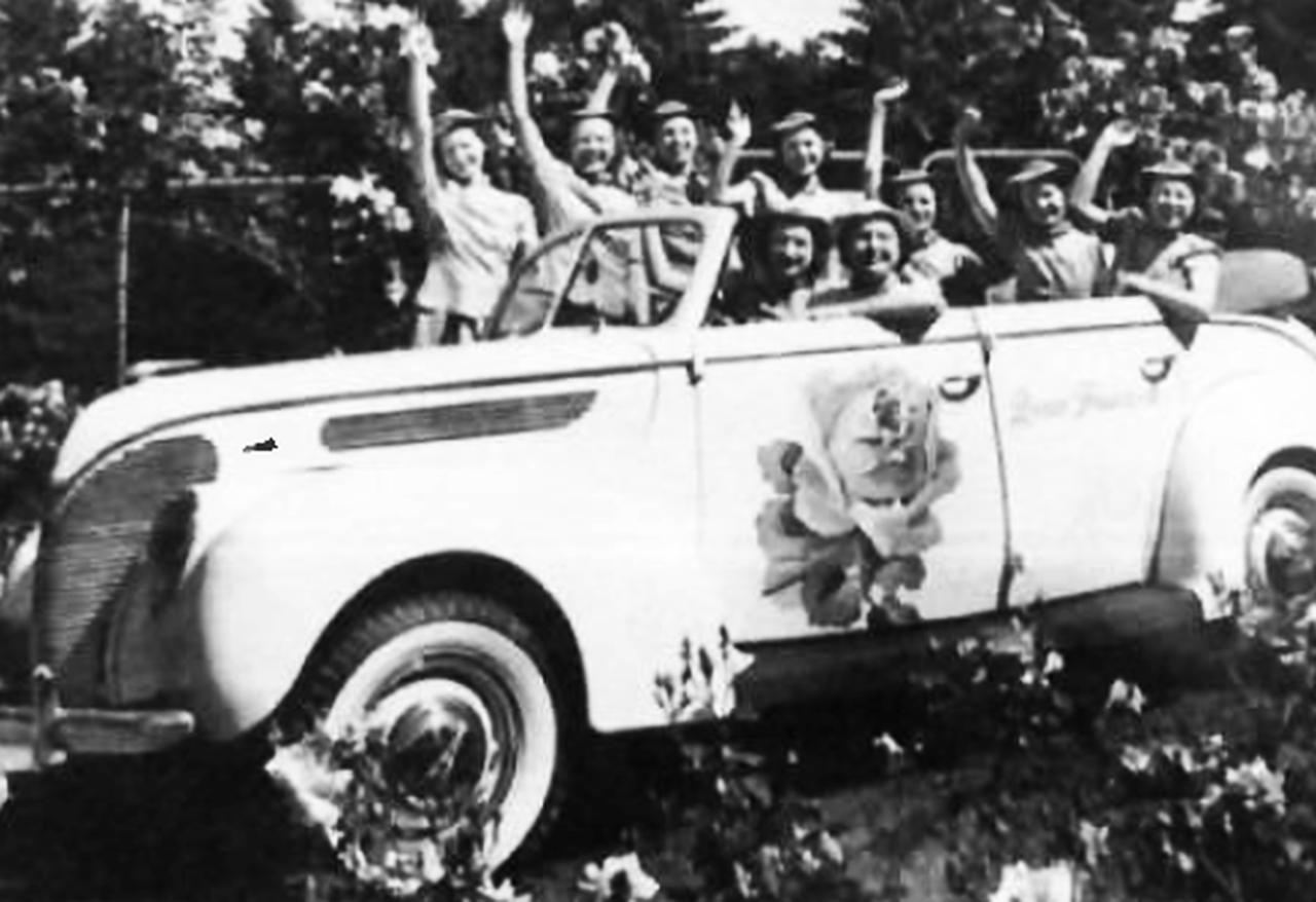 Ford Deluxe Convertible Sedan - najrzadszy i najbardziej luksusowy Ford swojej epoki
