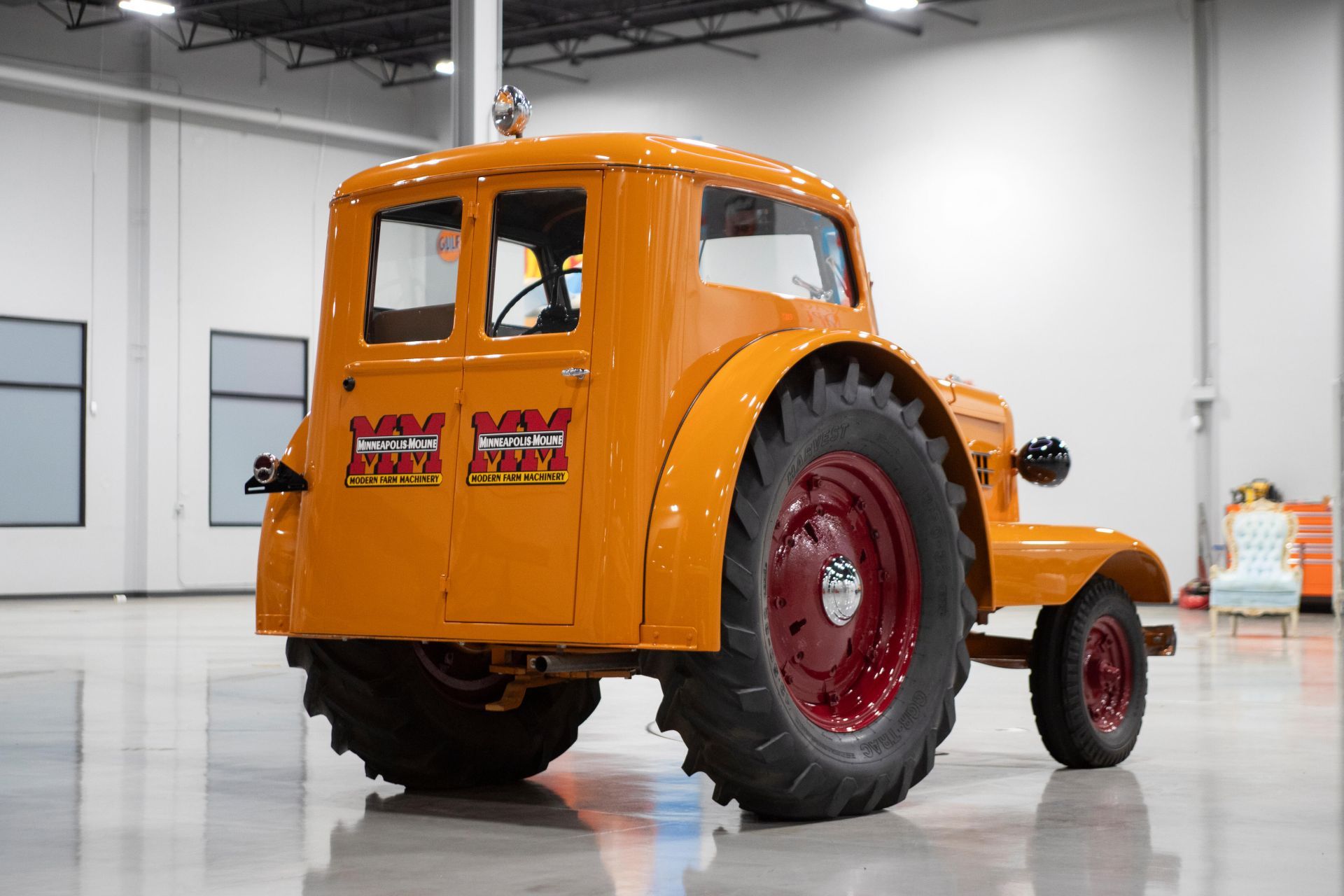 Minneapolis-Moline UDLX Comfortractor - luksusowy traktor z lat 30. XX w.