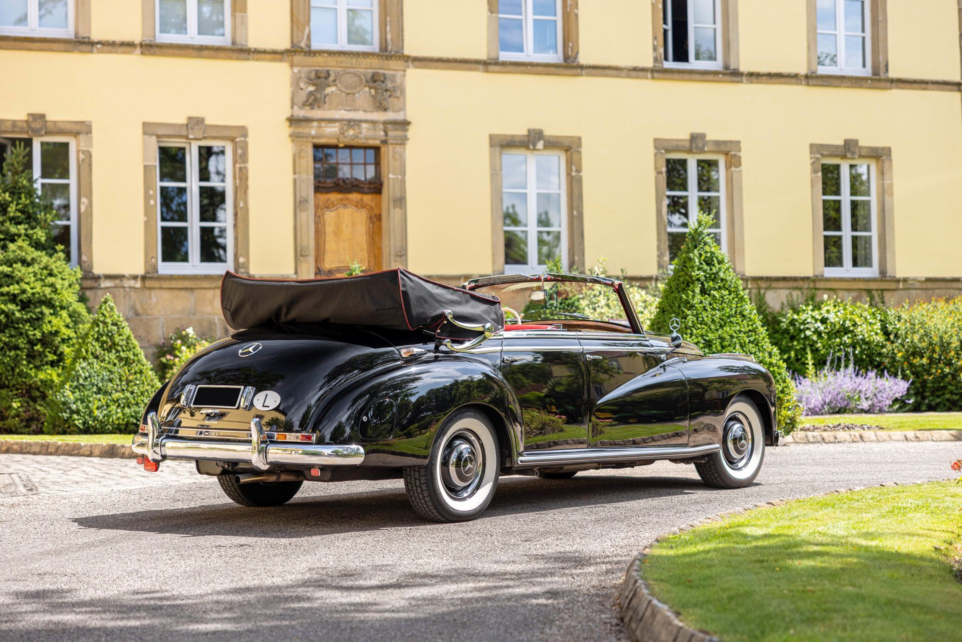 Mercedes-Benz 300a Cabriolet D "Adenauer" - klasyka luksusu polskiego rządu