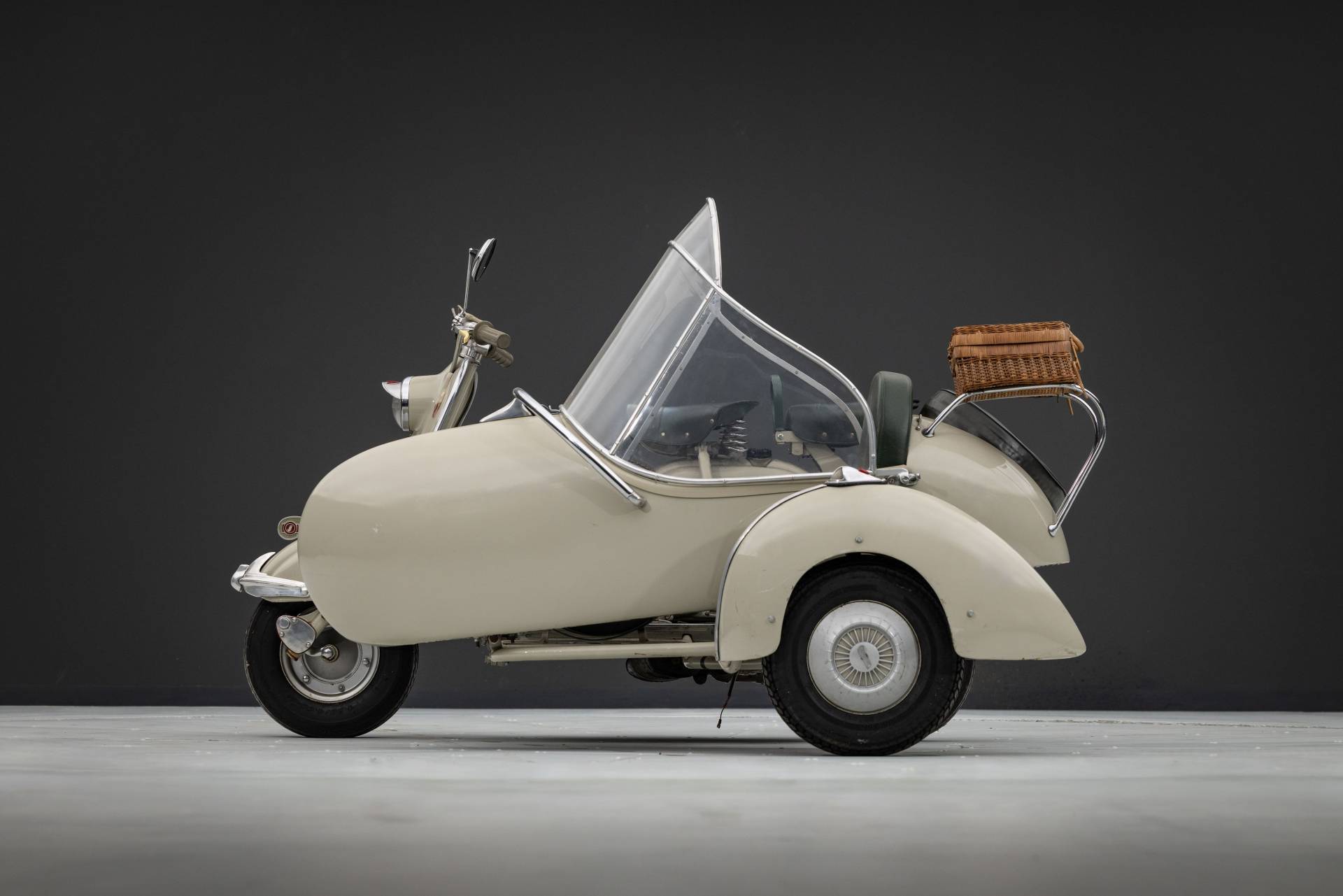 Włoska ikona mobilności - Lambretta LD 125 z wózkiem bocznym