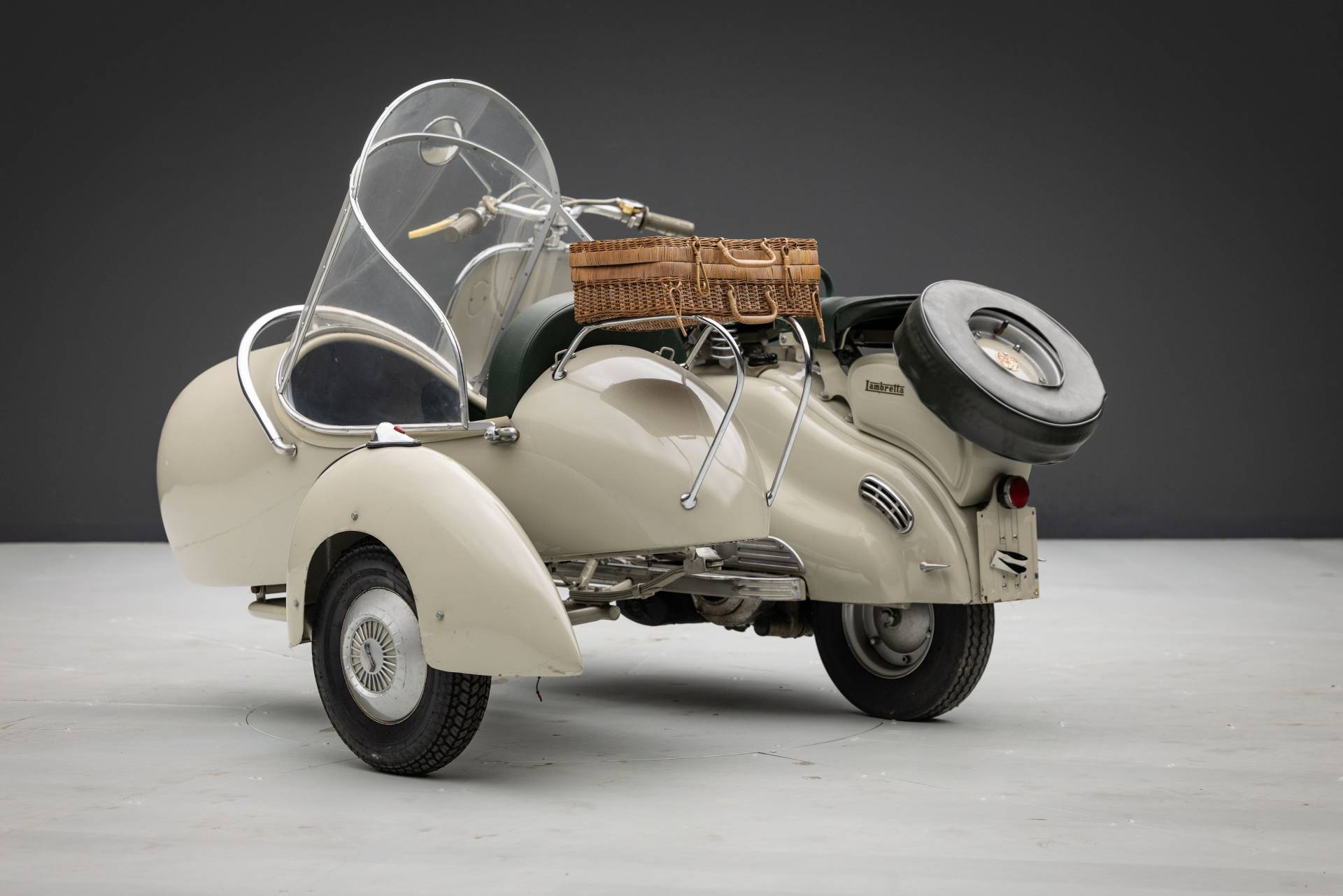 Włoska ikona mobilności - Lambretta LD 125 z wózkiem bocznym