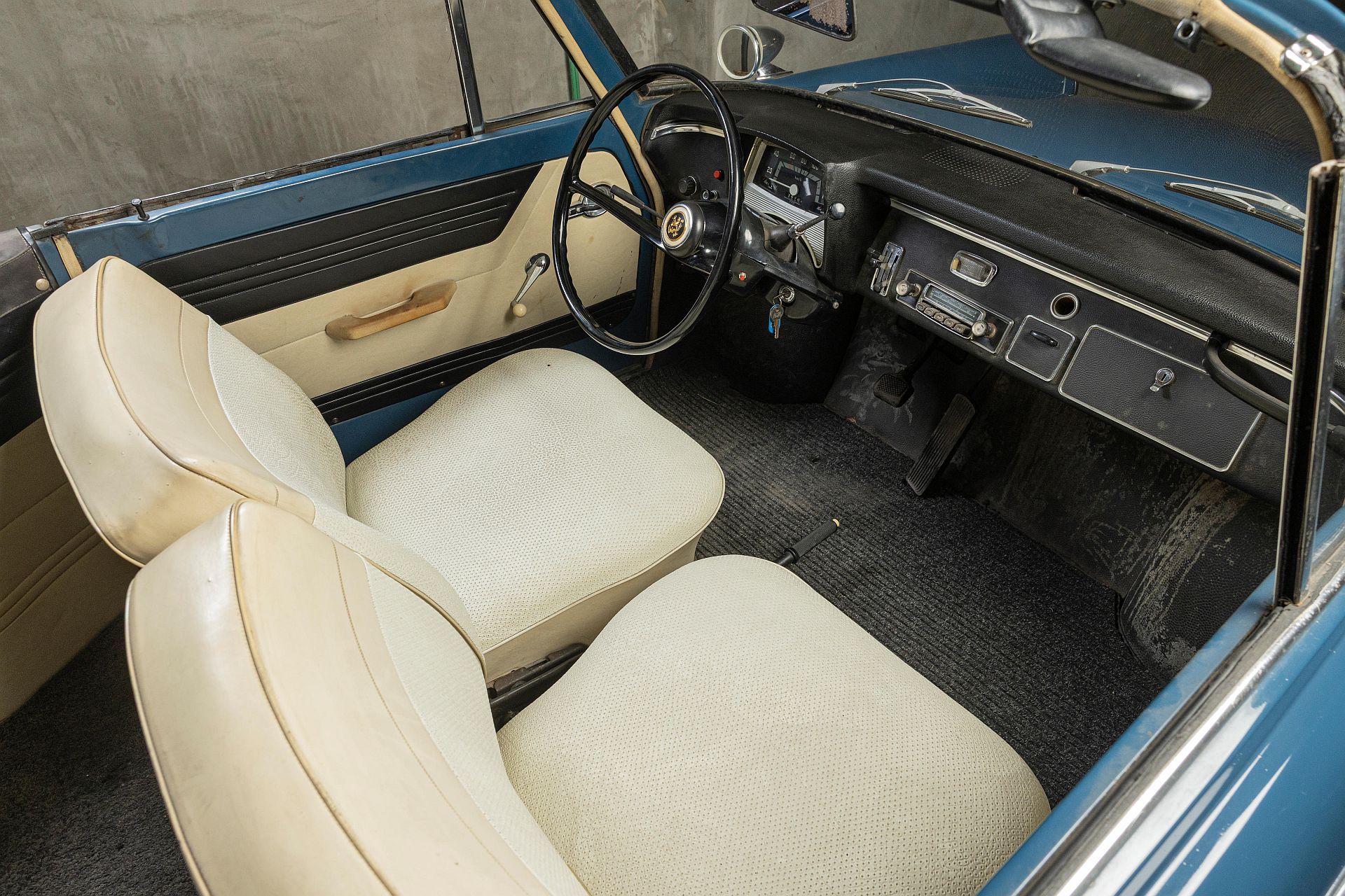 Auto Union DKW F12 - dwusuwowe cabrio z lat 60. XX w.