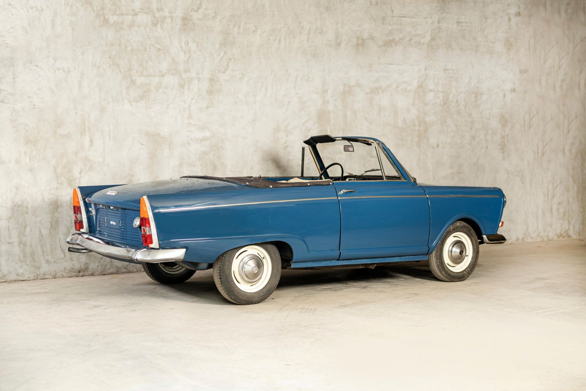 Auto Union DKW F12 - dwusuwowe cabrio z lat 60. XX w.