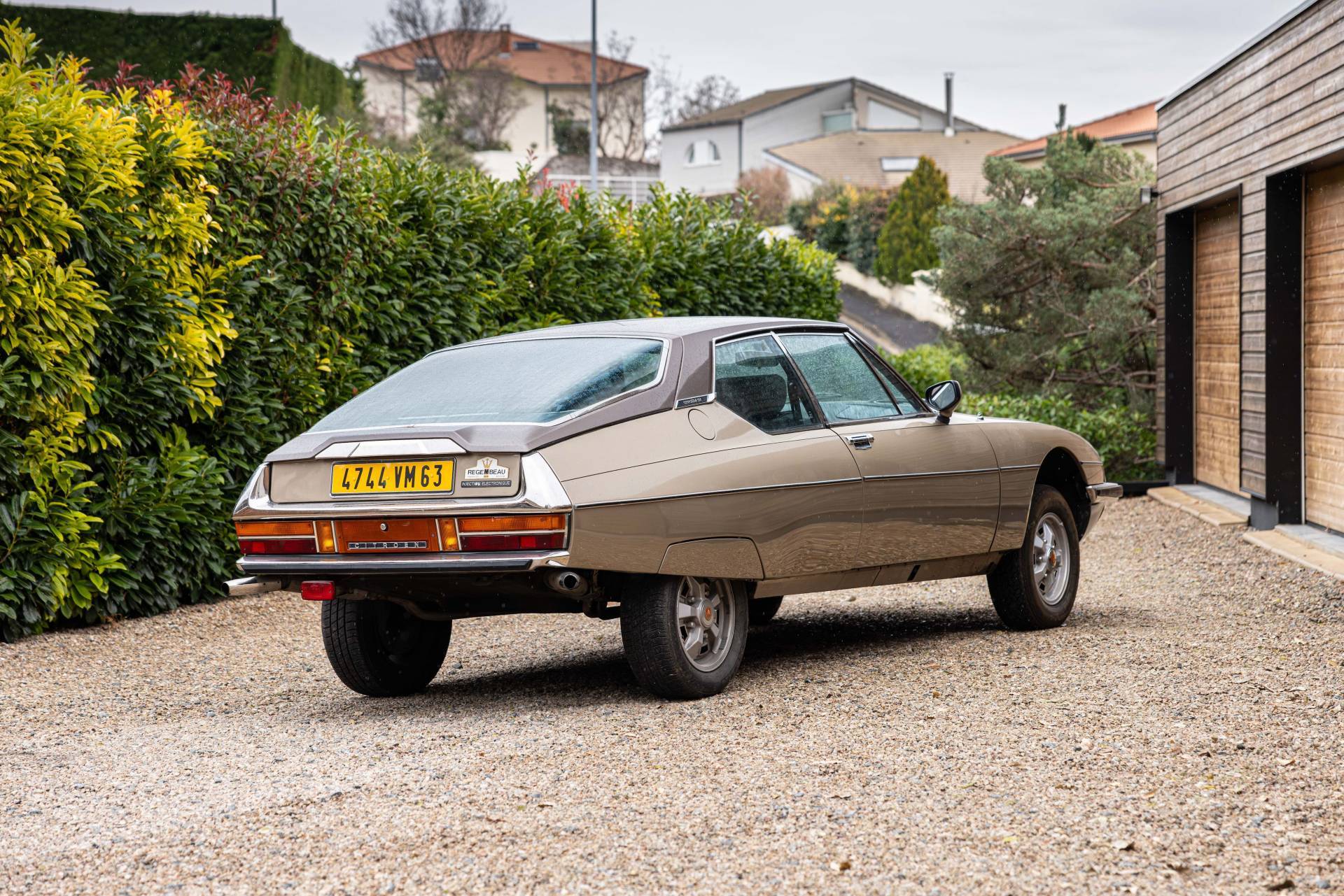 Citroën SM z silnikiem V6 Maserati - aerodynamika, hydropneumatyka i prędkość
