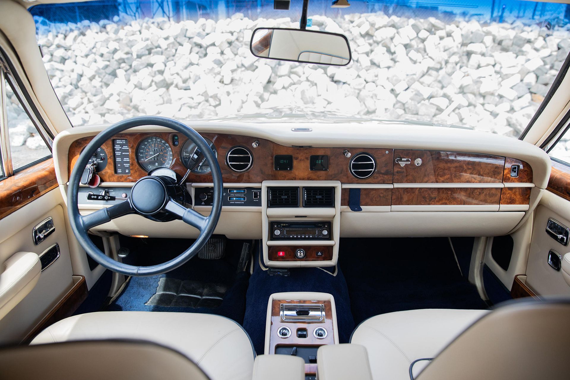 Rolls-Royce Silver Spirit Emperor - królewska limuzyna od Hooper & Co.