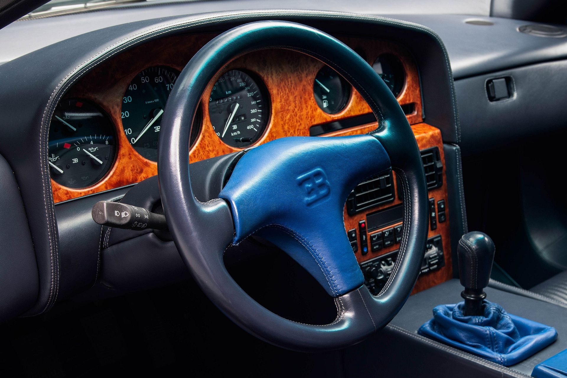 Bugatti EB110 GT