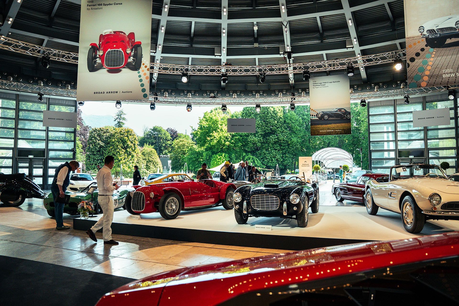 Ferrari 166 Spyder Corsa z 1948 roku bije rekord na prestiżowej aukcji