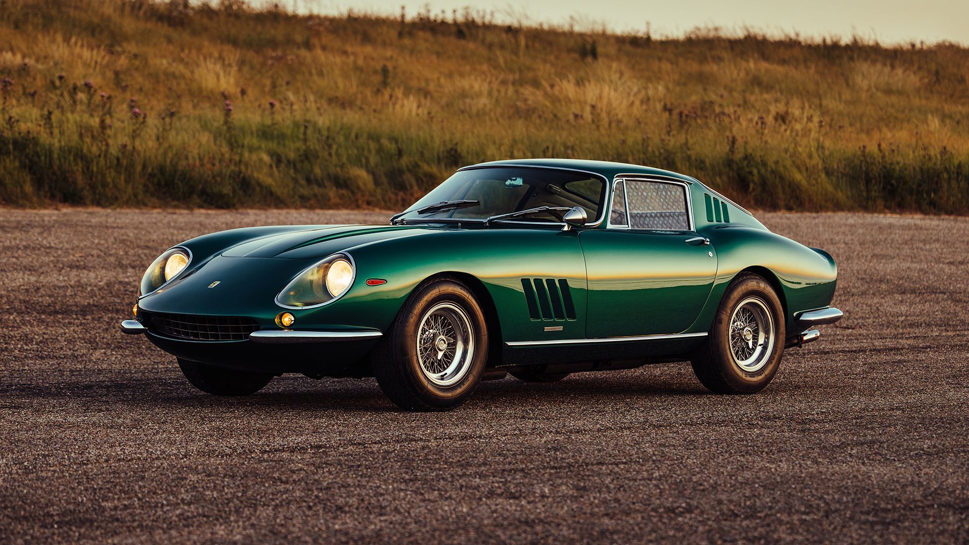 Dwa rzadkie Ferrari 275 GTB/4 i Daytona "Plexi" wystawione pod młotek