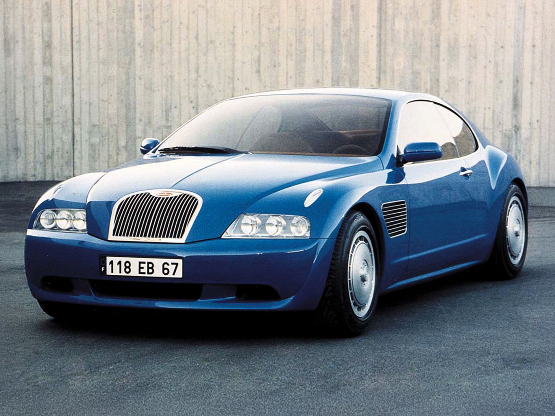 Od szkicu na kopercie do legendy - jak powstał Bugatti Veyron