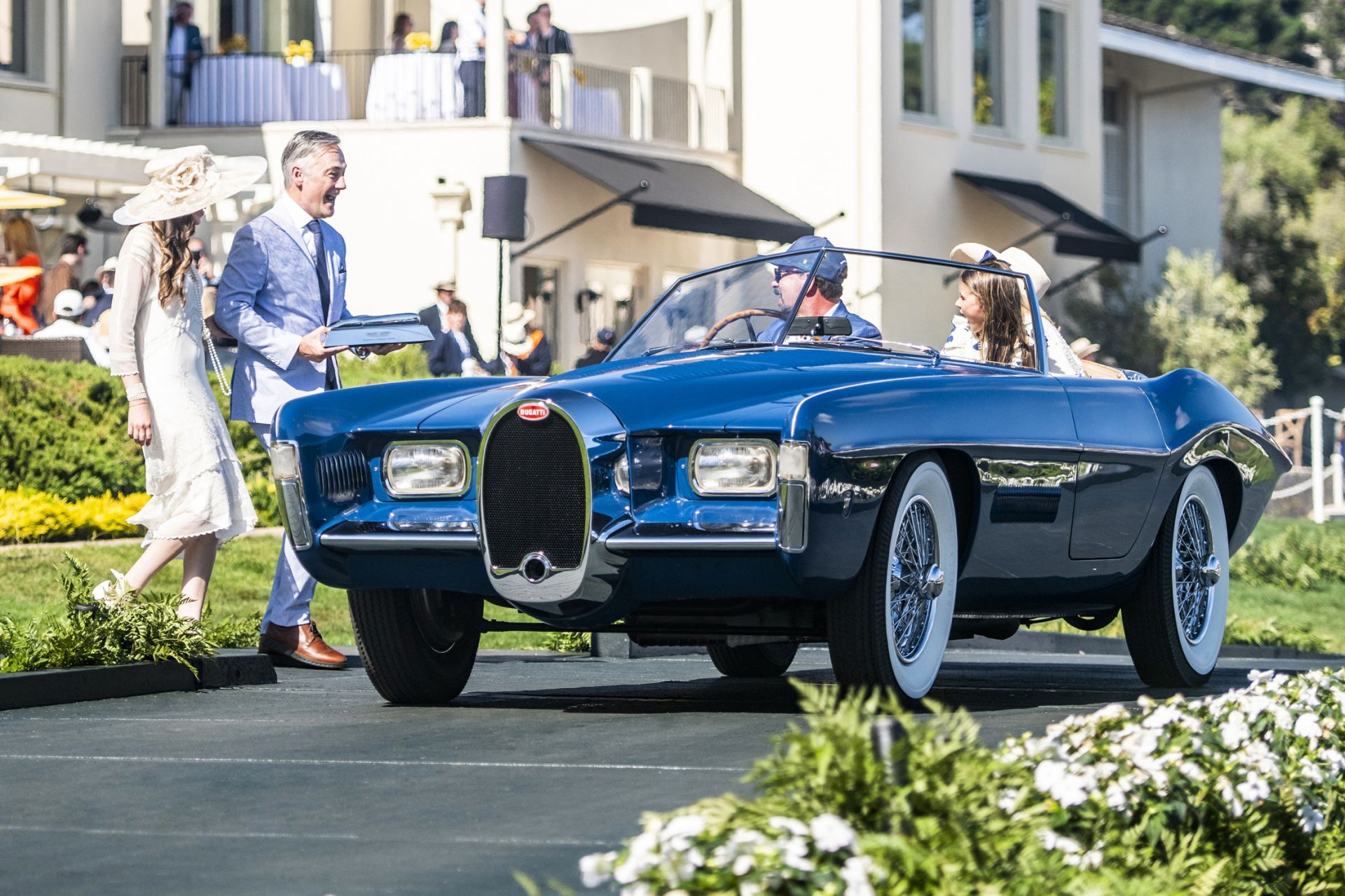 Konkurs elegancji w Pebble Beach - Bugatti i piękno motoryzacji