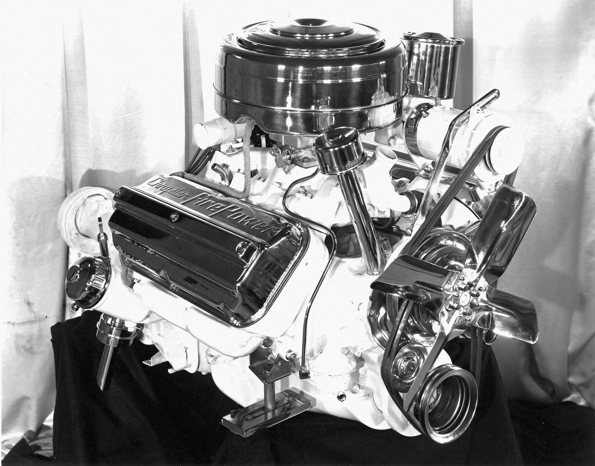 Chrysler świętuje 100 lat innowacji i motoryzacyjnej historii