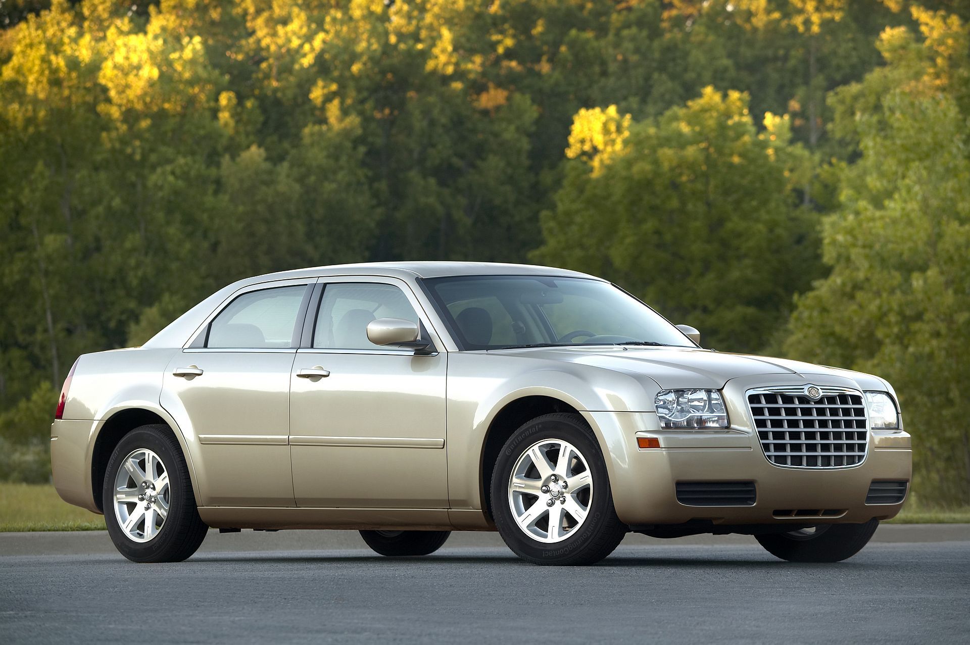 Chrysler świętuje 100 lat innowacji i motoryzacyjnej historii