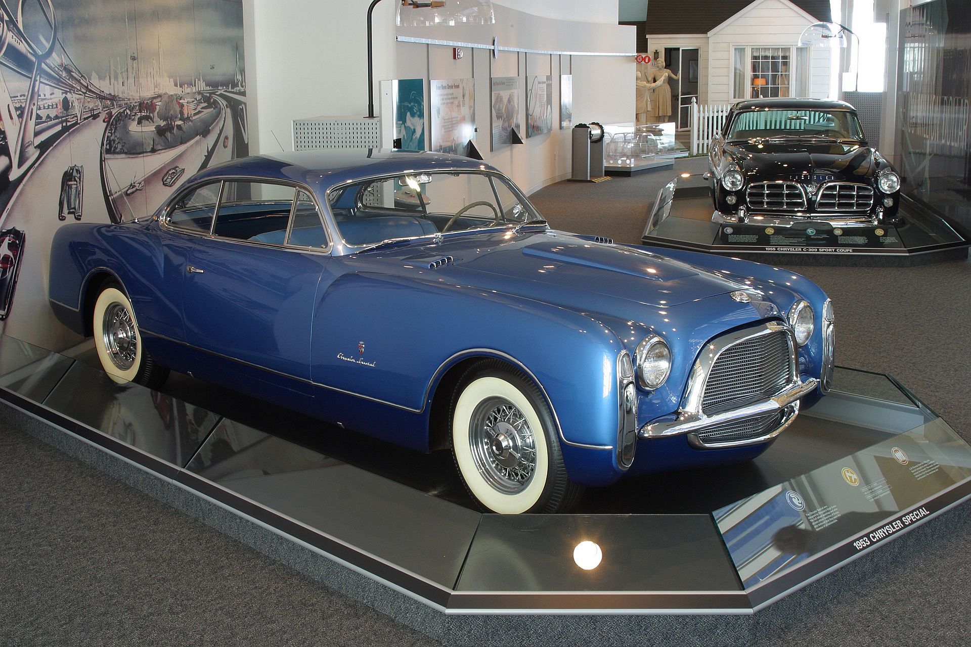 Chrysler świętuje 100 lat innowacji i motoryzacyjnej historii