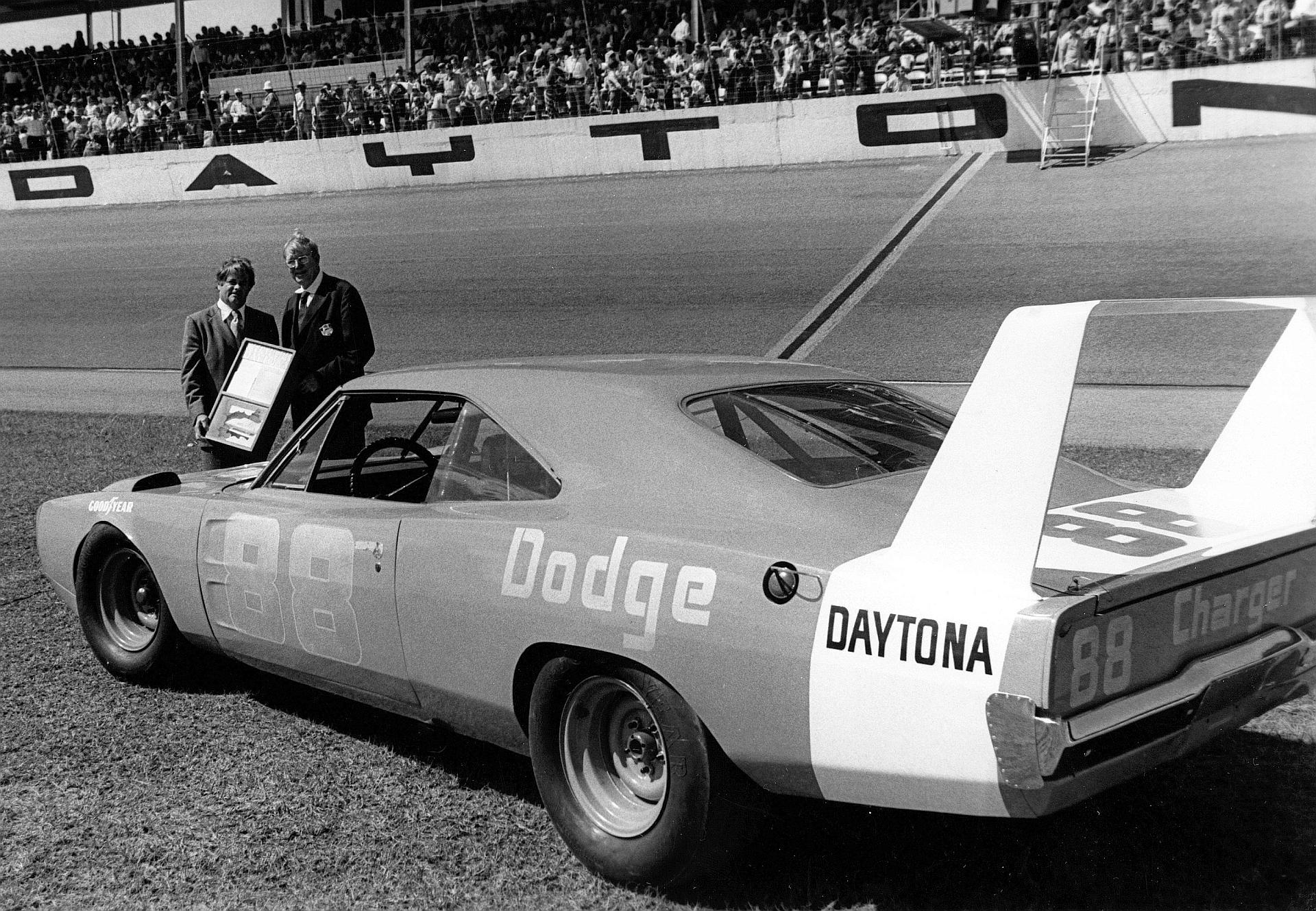 60 lat Dodge Chargera. Amerykańska ikona ponownie na europejskich drogach