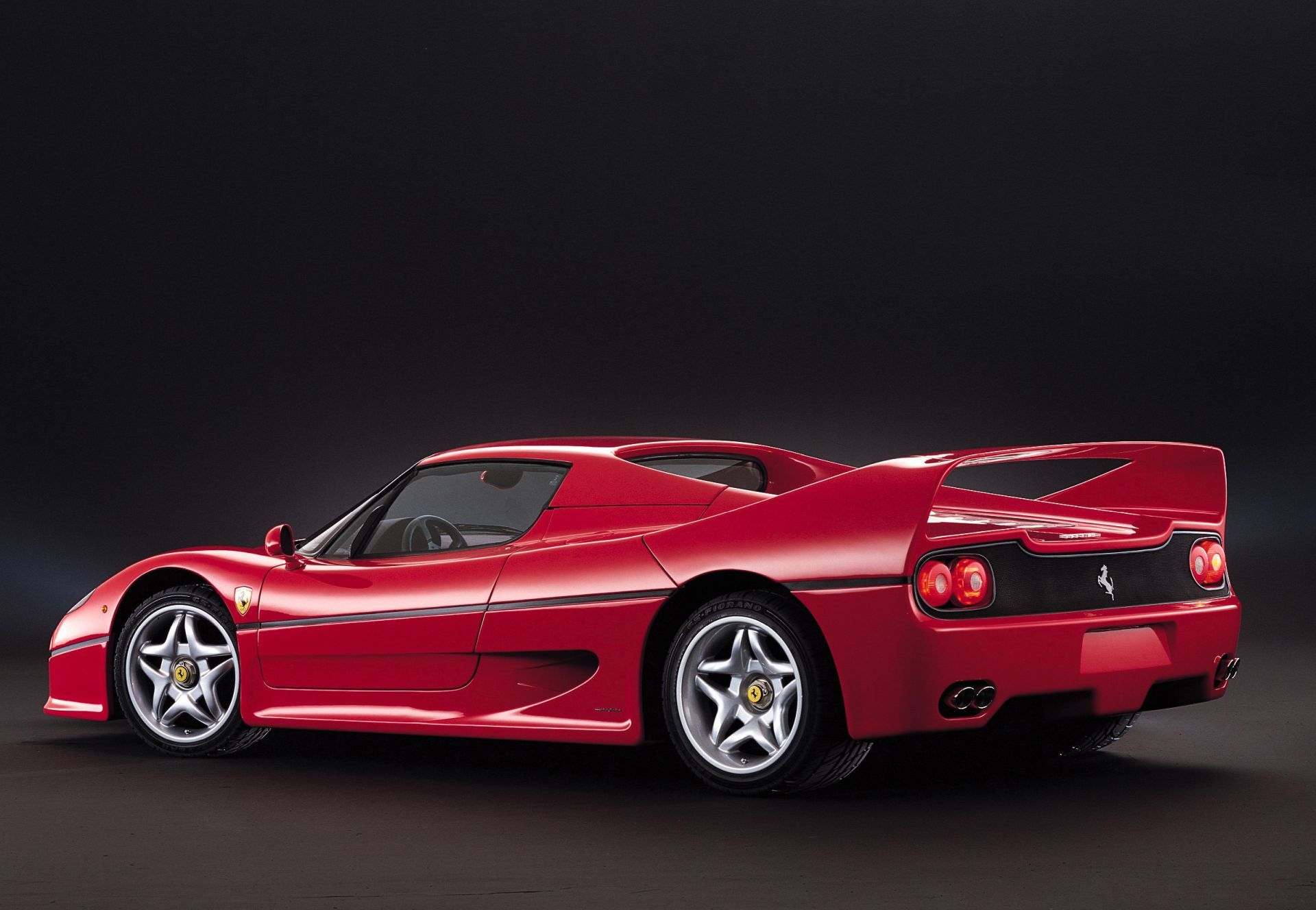 Ferrari F50 - 30 lat legendy, która znów ożywa na drogach Toskanii