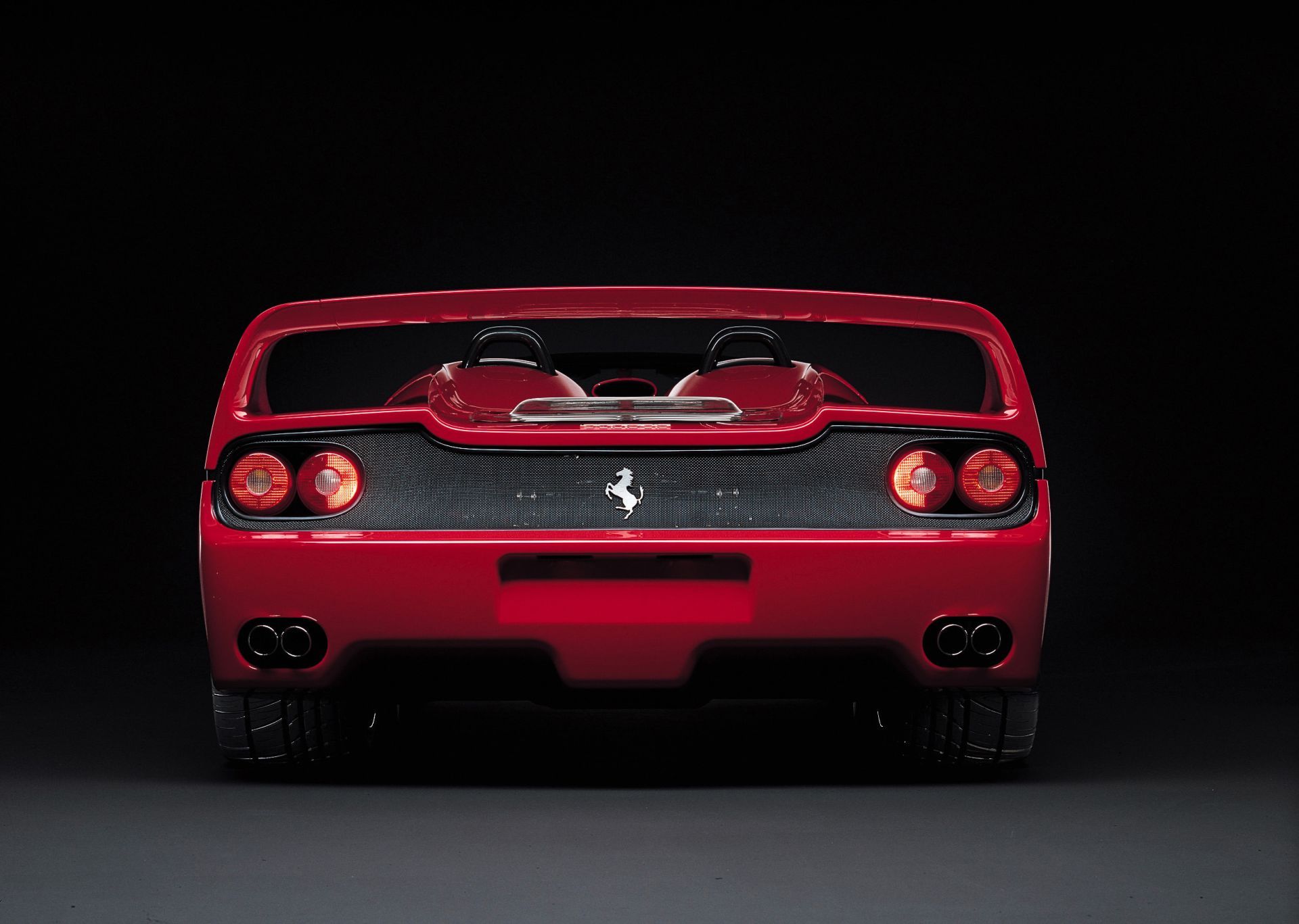 Ferrari F50 - 30 lat legendy, która znów ożywa na drogach Toskanii