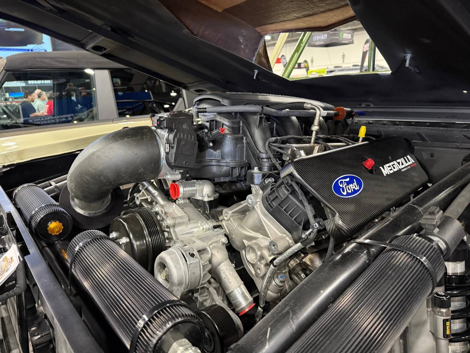 Ford Bronco ’68 po tuningu - połączenie klasycznej formy i nowoczesnych osiągów