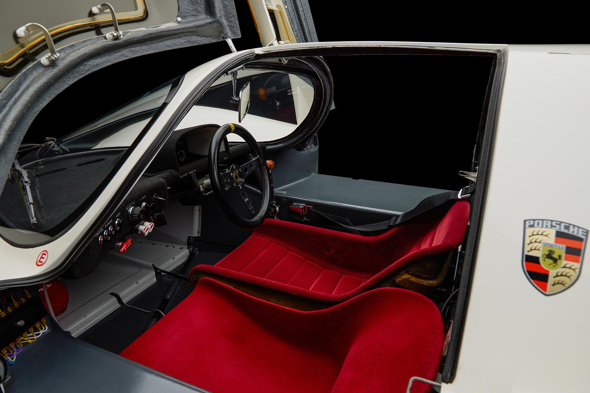 Porsche 907 Langheck - zwycięzca Daytony 1968 trafi pod młotek w Pebble Beach