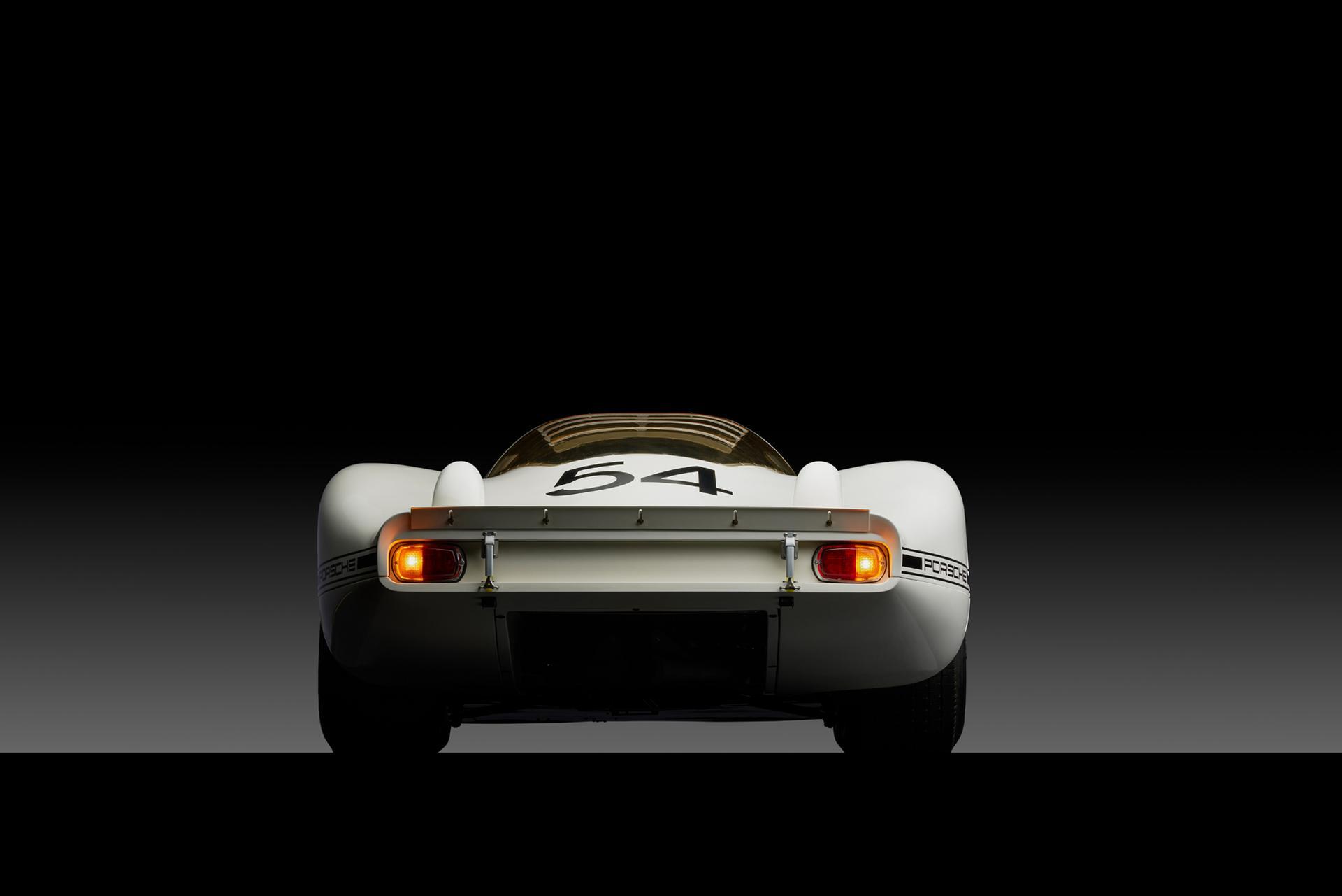 Porsche 907 Langheck - zwycięzca Daytony 1968 trafi pod młotek w Pebble Beach