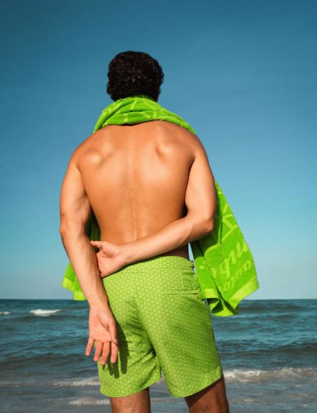 Lamborghini i Orlebar Brown - moda pełna mocy i włoskiego temperamentu