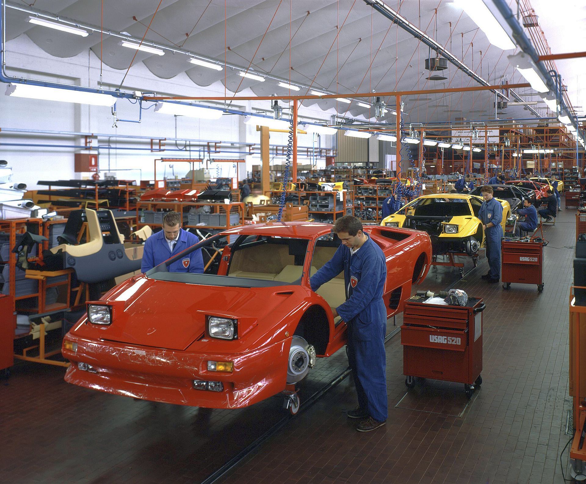 Lamborghini Diablo - 35 lat motoryzacyjnej legendy