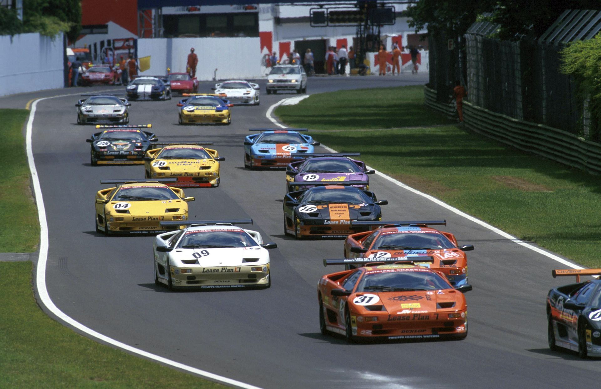 Lamborghini Diablo - 35 lat motoryzacyjnej legendy