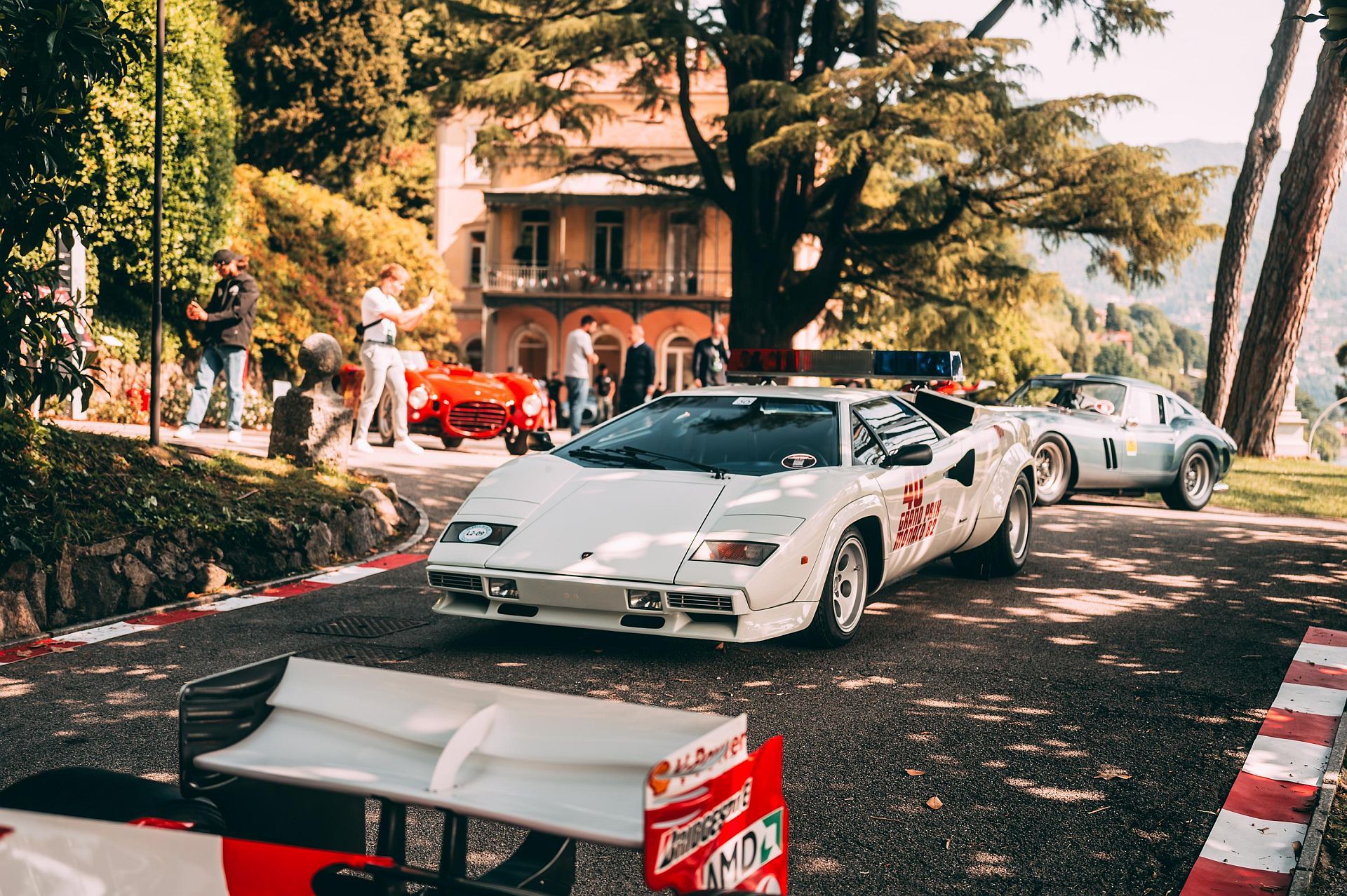 Lamborghini nad jeziorem Como - piękno, historia i prędkość w jednym miejscu