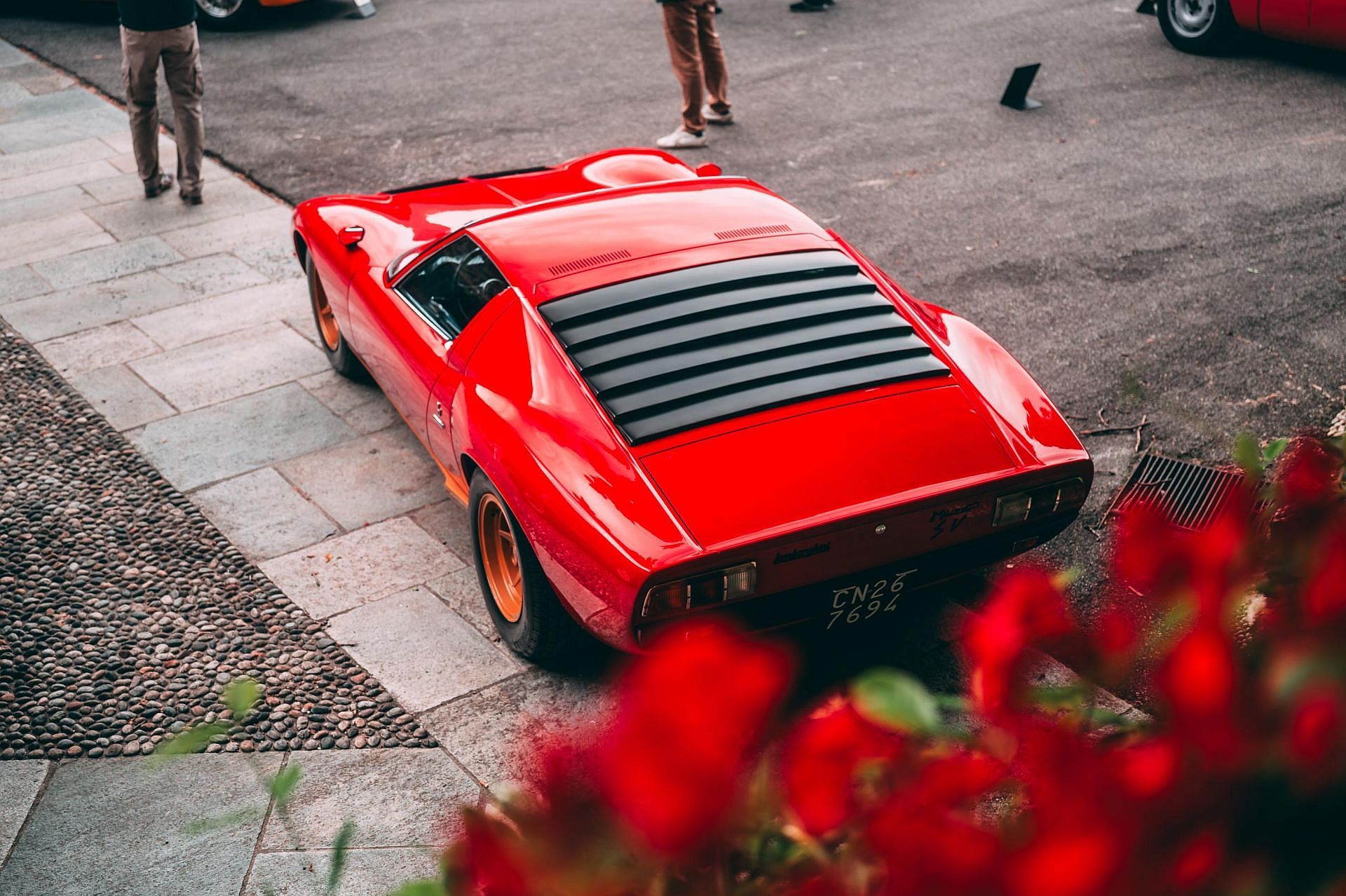 Lamborghini nad jeziorem Como - piękno, historia i prędkość w jednym miejscu