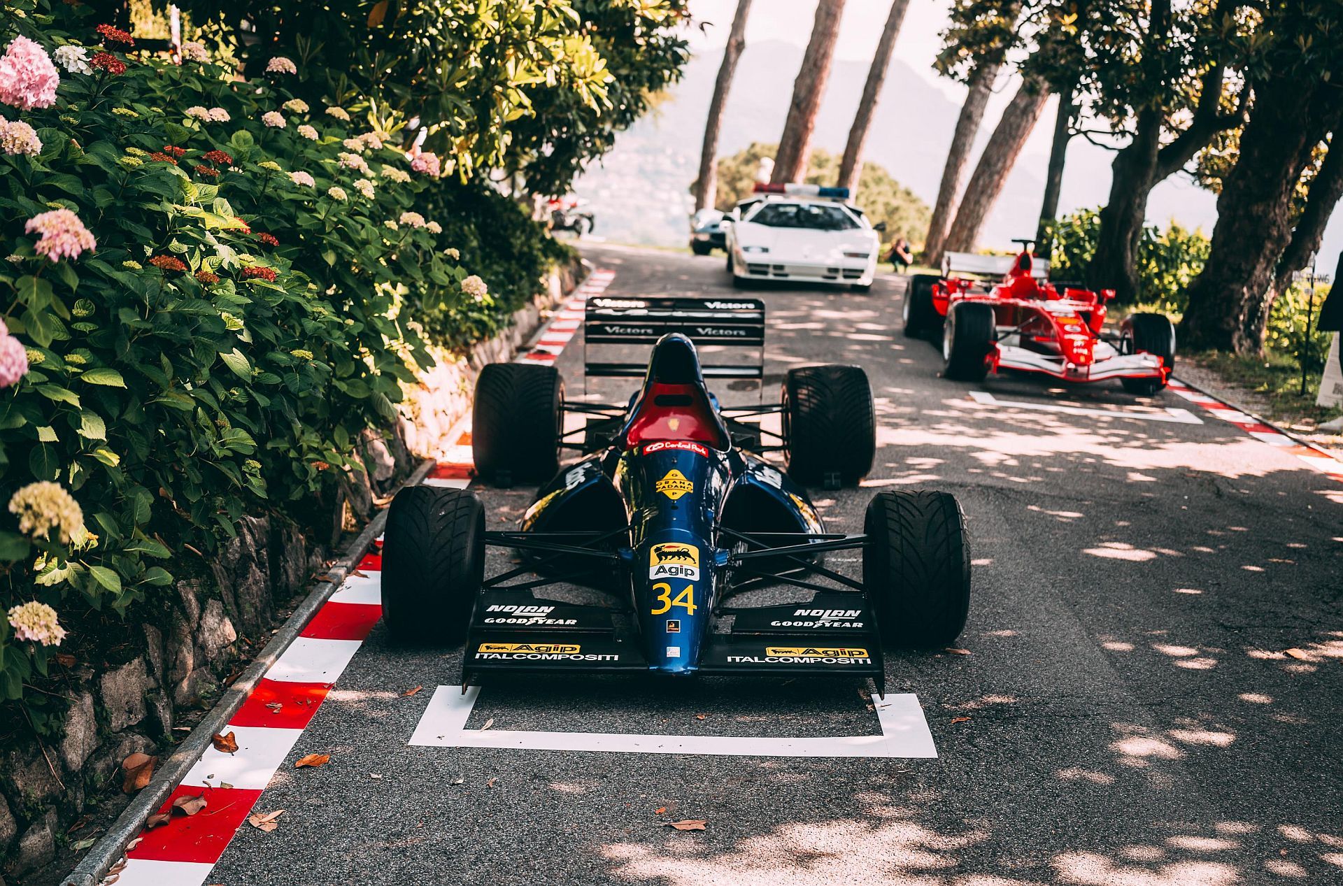 Lamborghini nad jeziorem Como - piękno, historia i prędkość w jednym miejscu