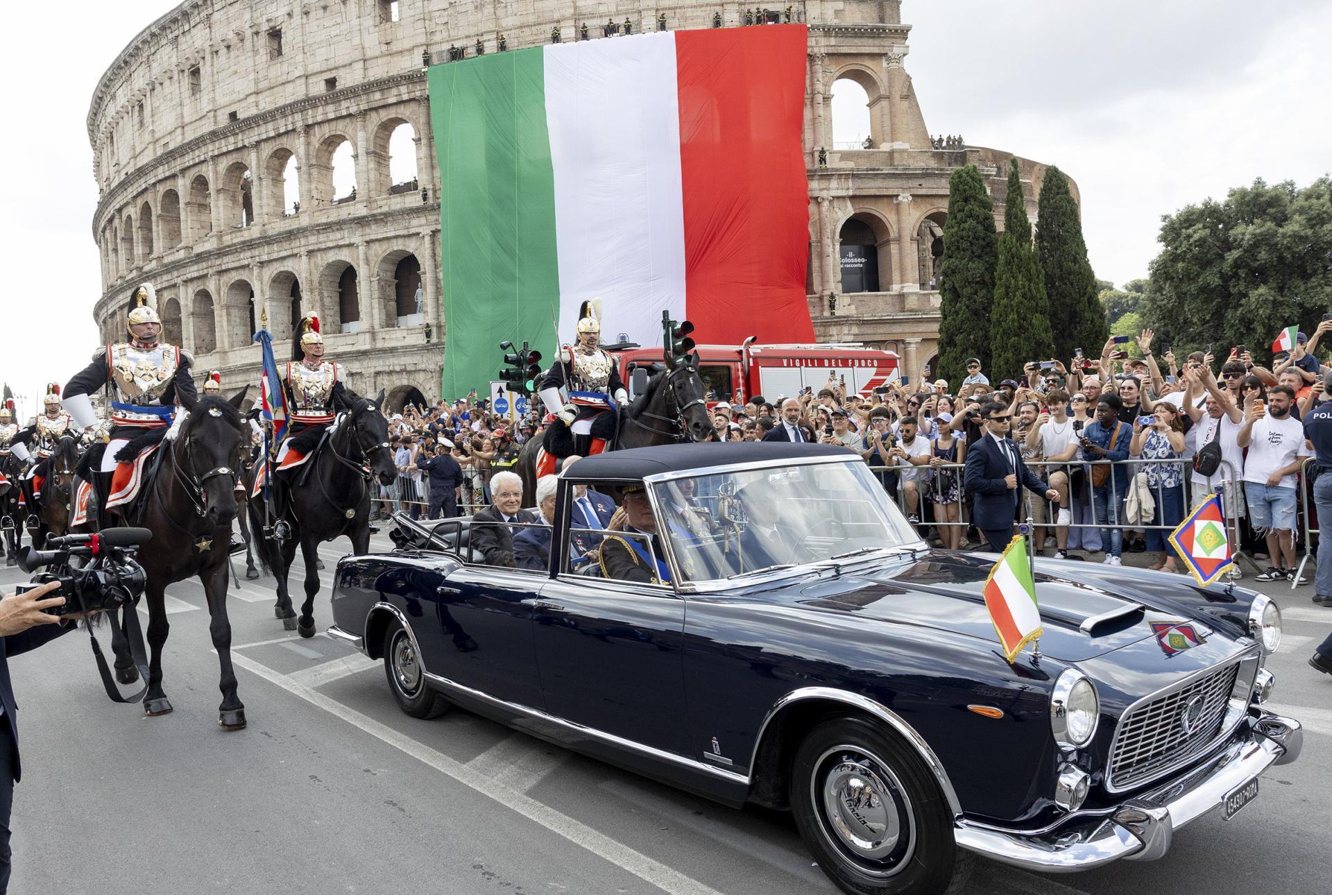 Lancia Flaminia i nowa Gamma - od prezydenckiej legendy do przyszłości marki