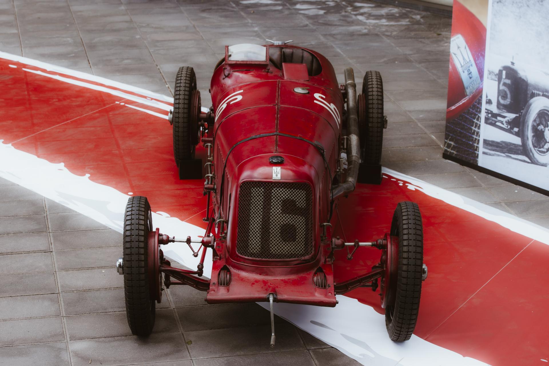Maserati MCPURA Cielo Tributo 1926 - współczesny supersamochód inspirowany legendą