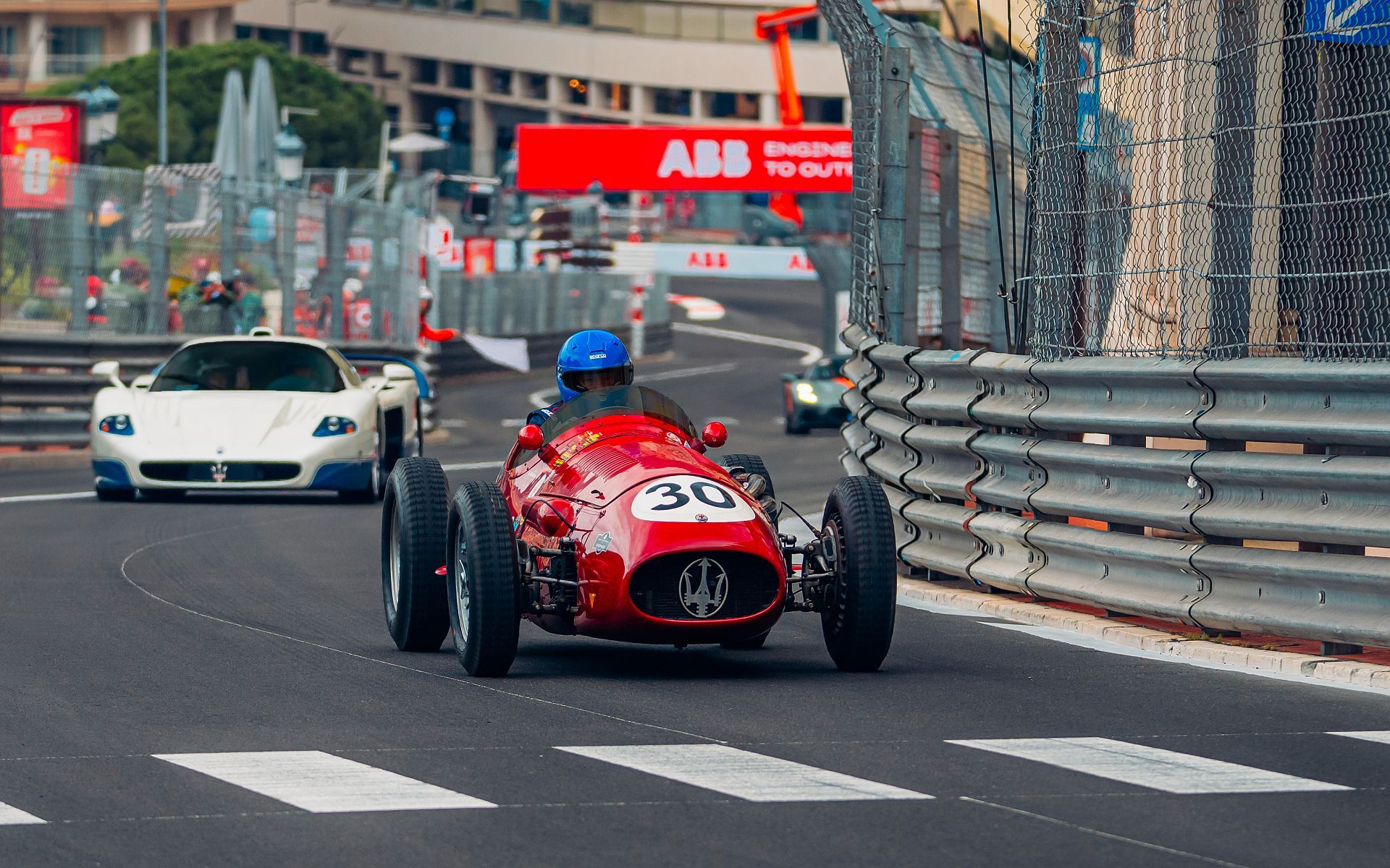 Maserati świętuje blisko 100 lat wyścigowej historii w Monako